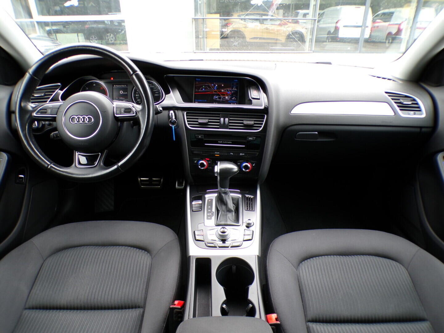 OZ190V01350_25.webp_A4 S line 2.0 TDI 110 kW automat