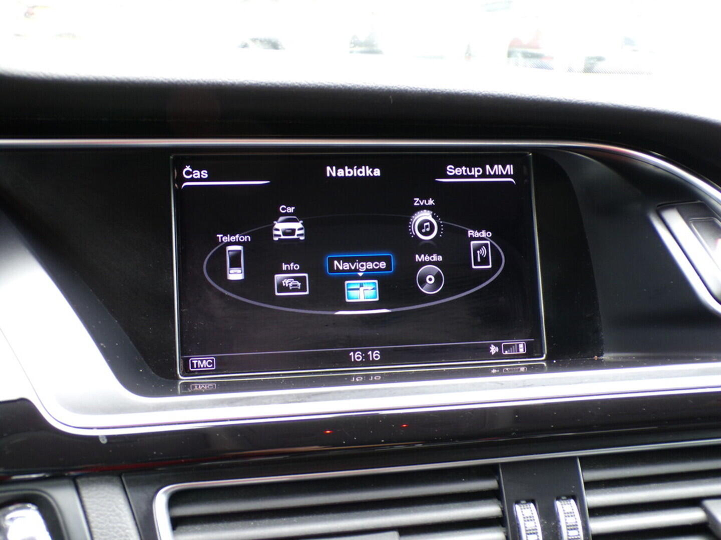 OZ190V01350_28.webp_A4 S line 2.0 TDI 110 kW automat