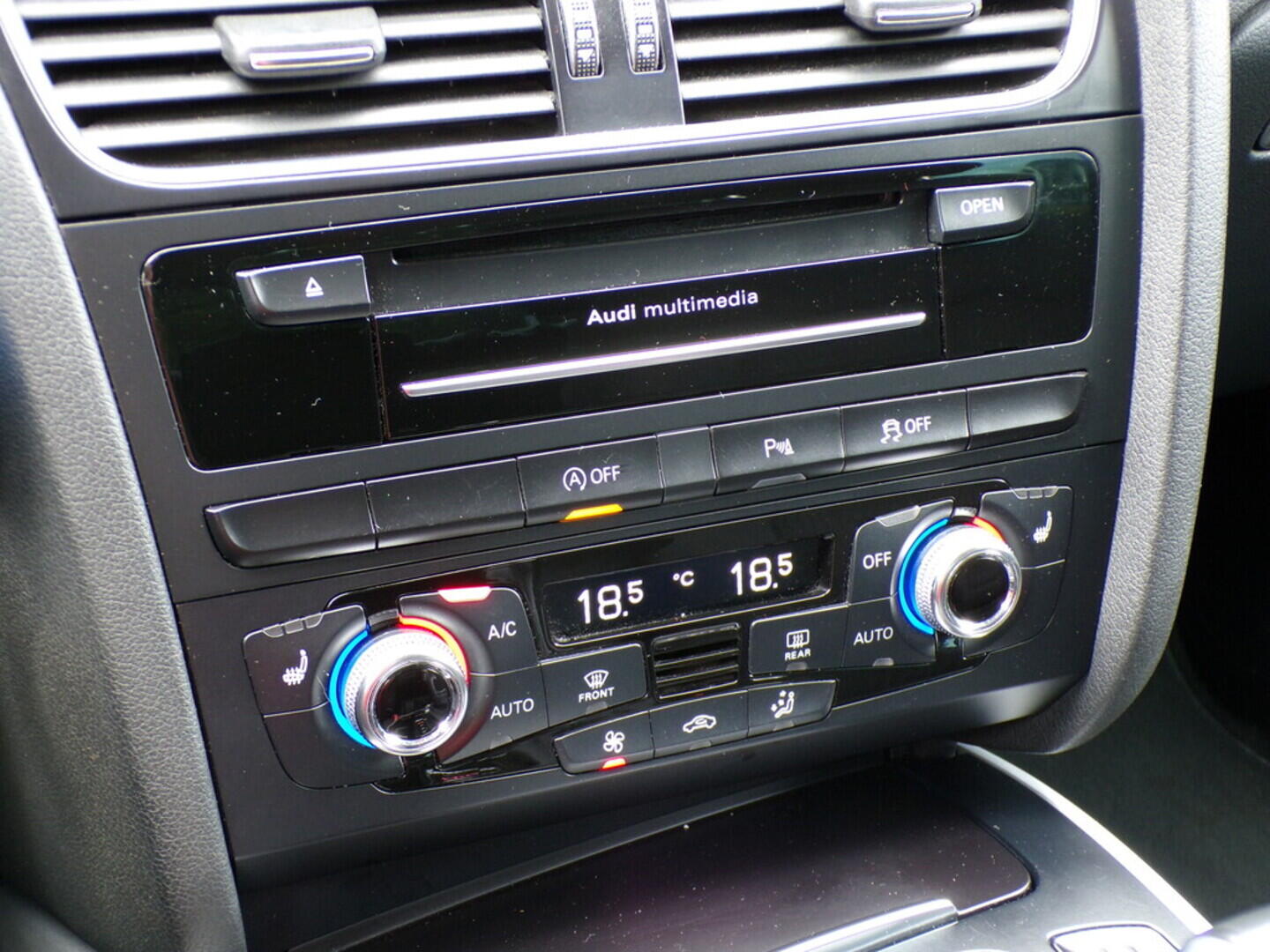 OZ190V01350_35.webp_A4 S line 2.0 TDI 110 kW automat