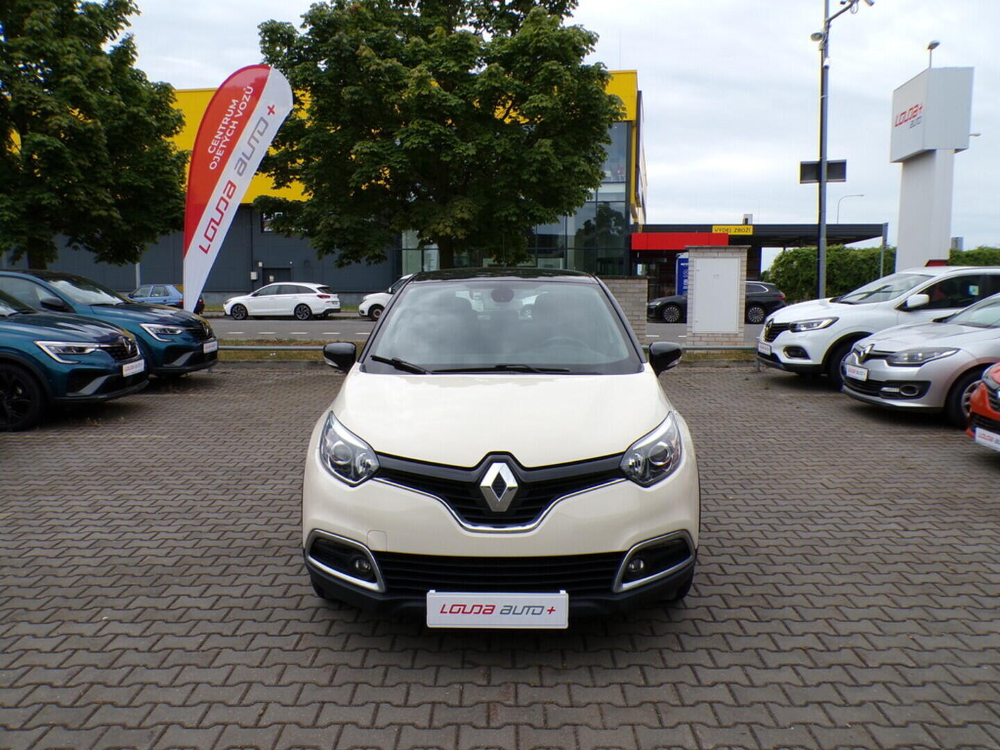 OZ190V01351_11.webp_CAPTUR Initiale 1.5 DCI 66 kW manuál