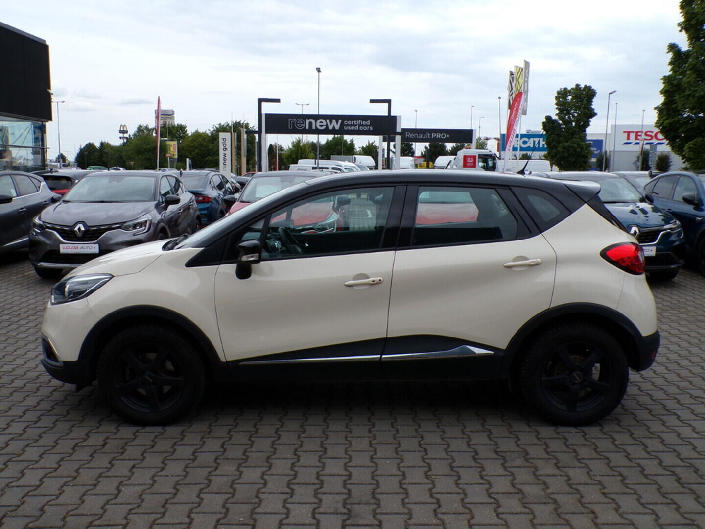 OZ190V01351_17.webp_CAPTUR Initiale 1.5 DCI 66 kW manuál