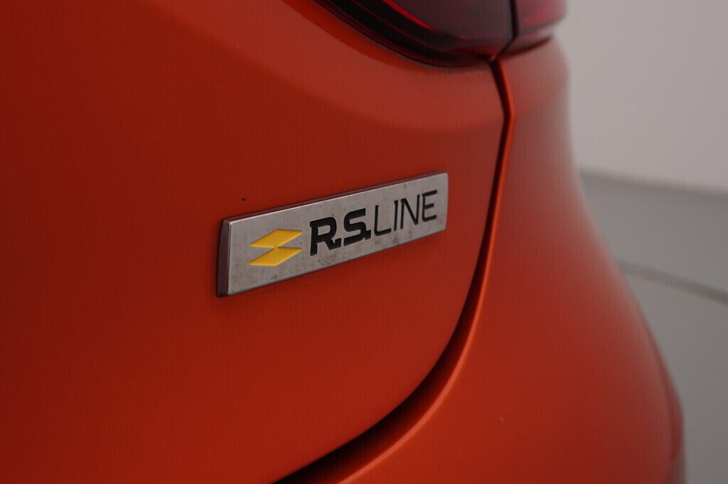 OZ190V01355_33.webp_CLIO RS LINE 1.6 E-tech 67 kW automat