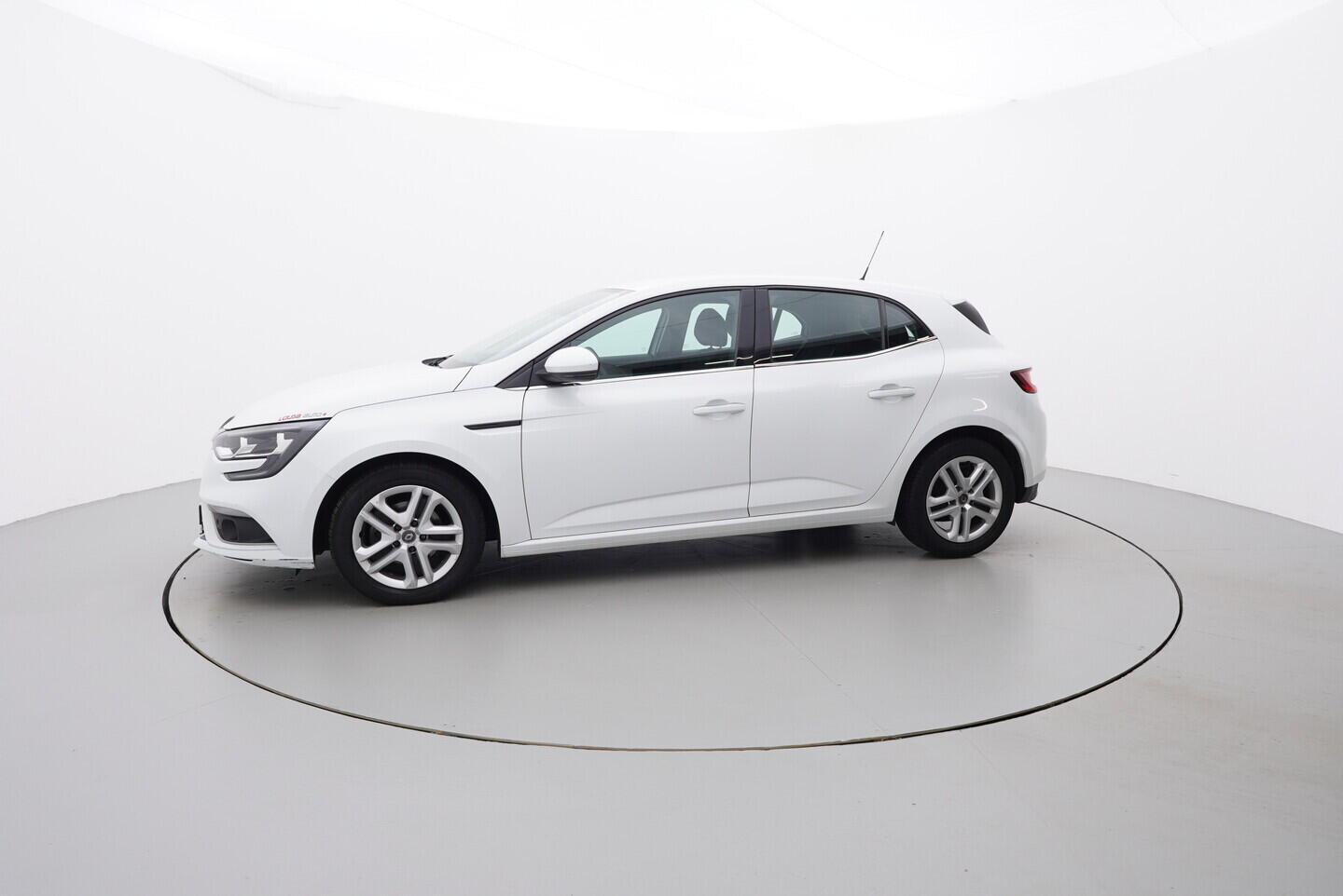 OZ190V01359_11.webp_MÉGANE Business 1.5  85 kW manuál, DPH