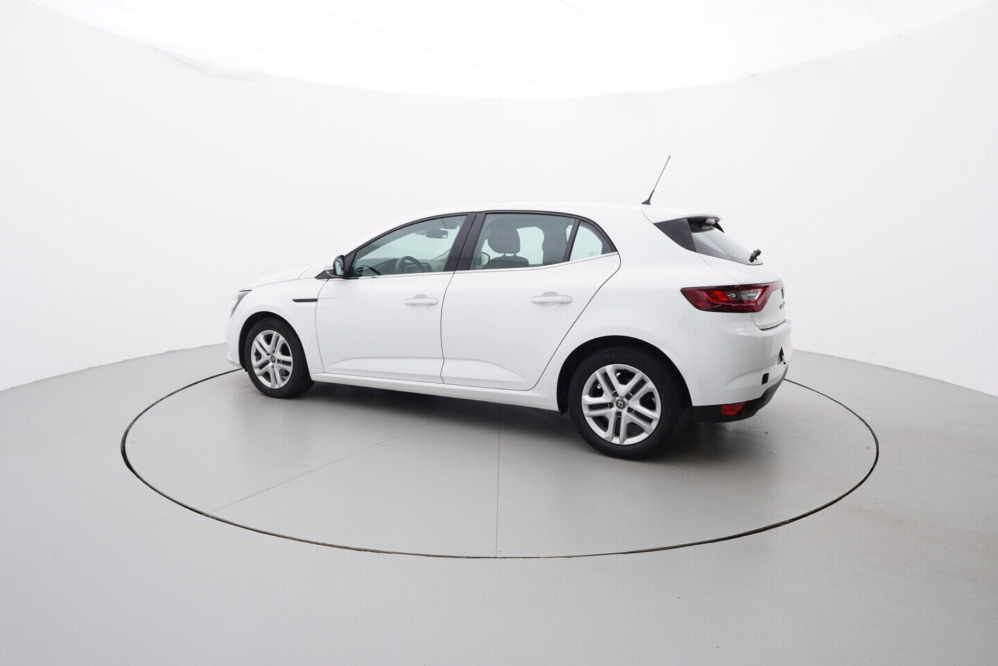 OZ190V01359_12.webp_MÉGANE Business 1.5  85 kW manuál, DPH