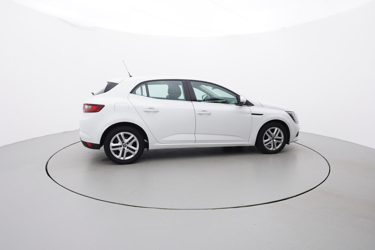 OZ190V01359_15.webp_MÉGANE Business 1.5  85 kW manuál, DPH