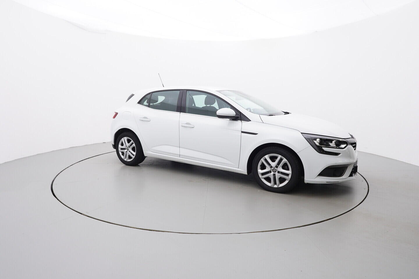 OZ190V01359_16.webp_MÉGANE Business 1.5  85 kW manuál, DPH