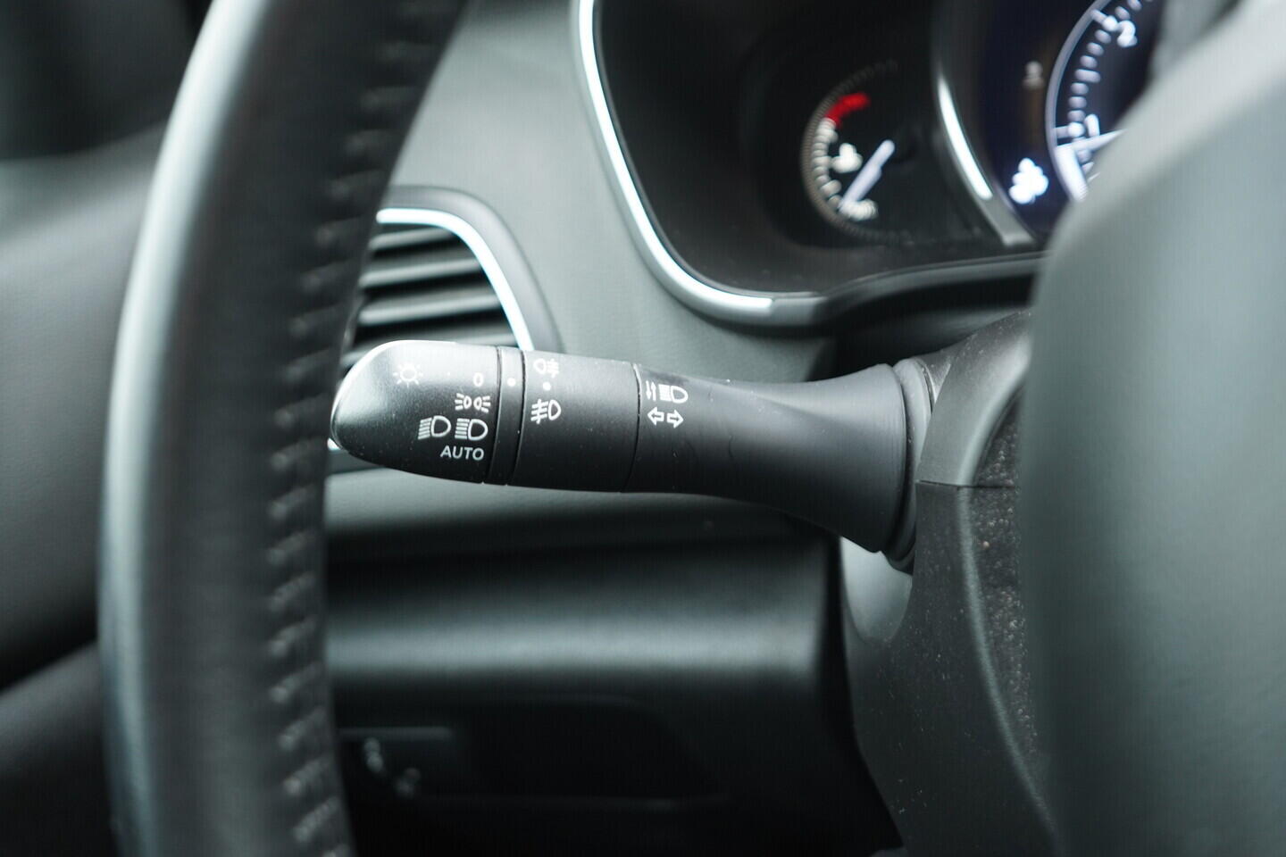 OZ190V01359_23.webp_MÉGANE Business 1.5  85 kW manuál, DPH
