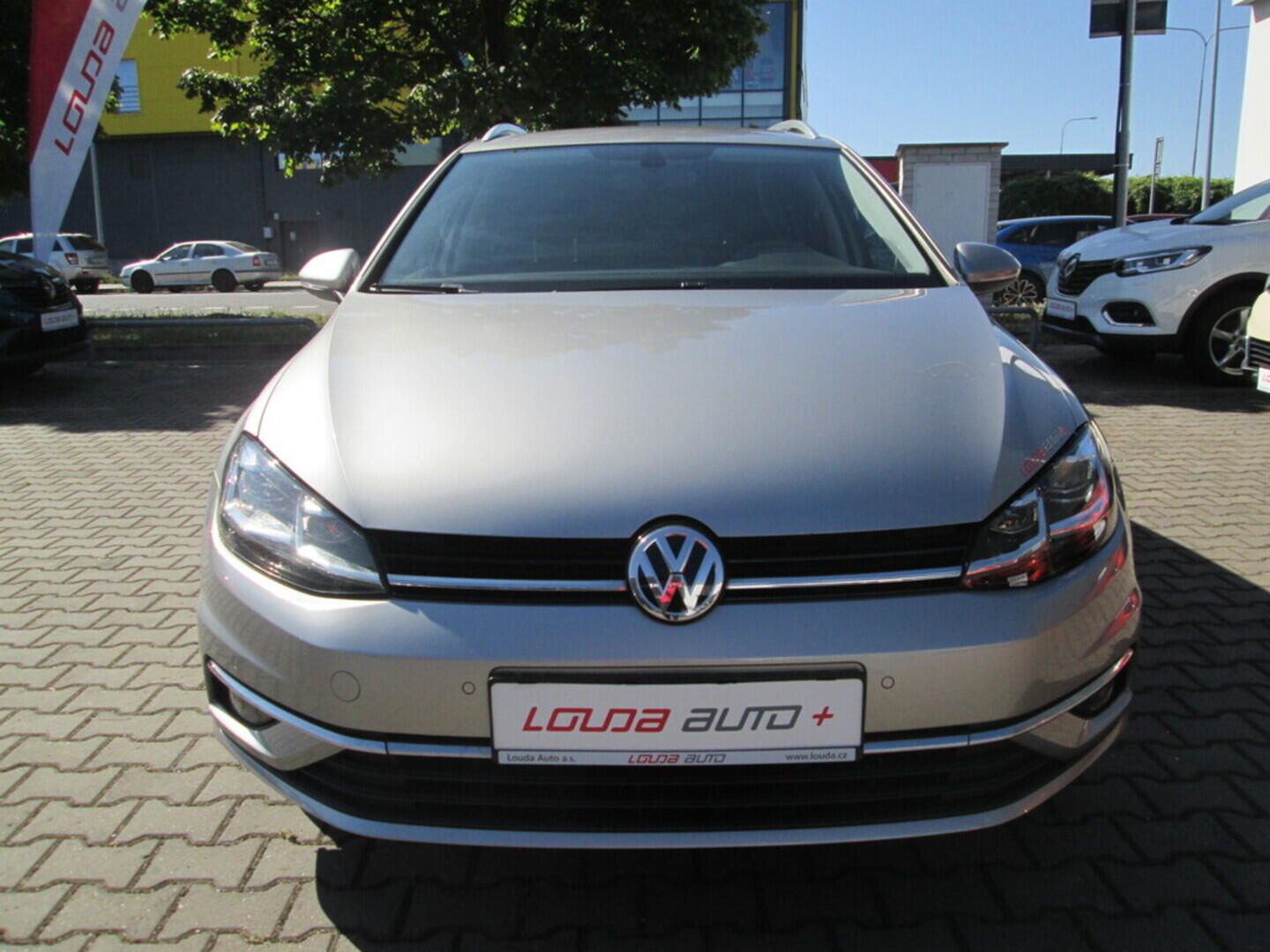 OZ190V01366_11.webp_GOLF Comfortline 1.0 TSI 81 kW manuál