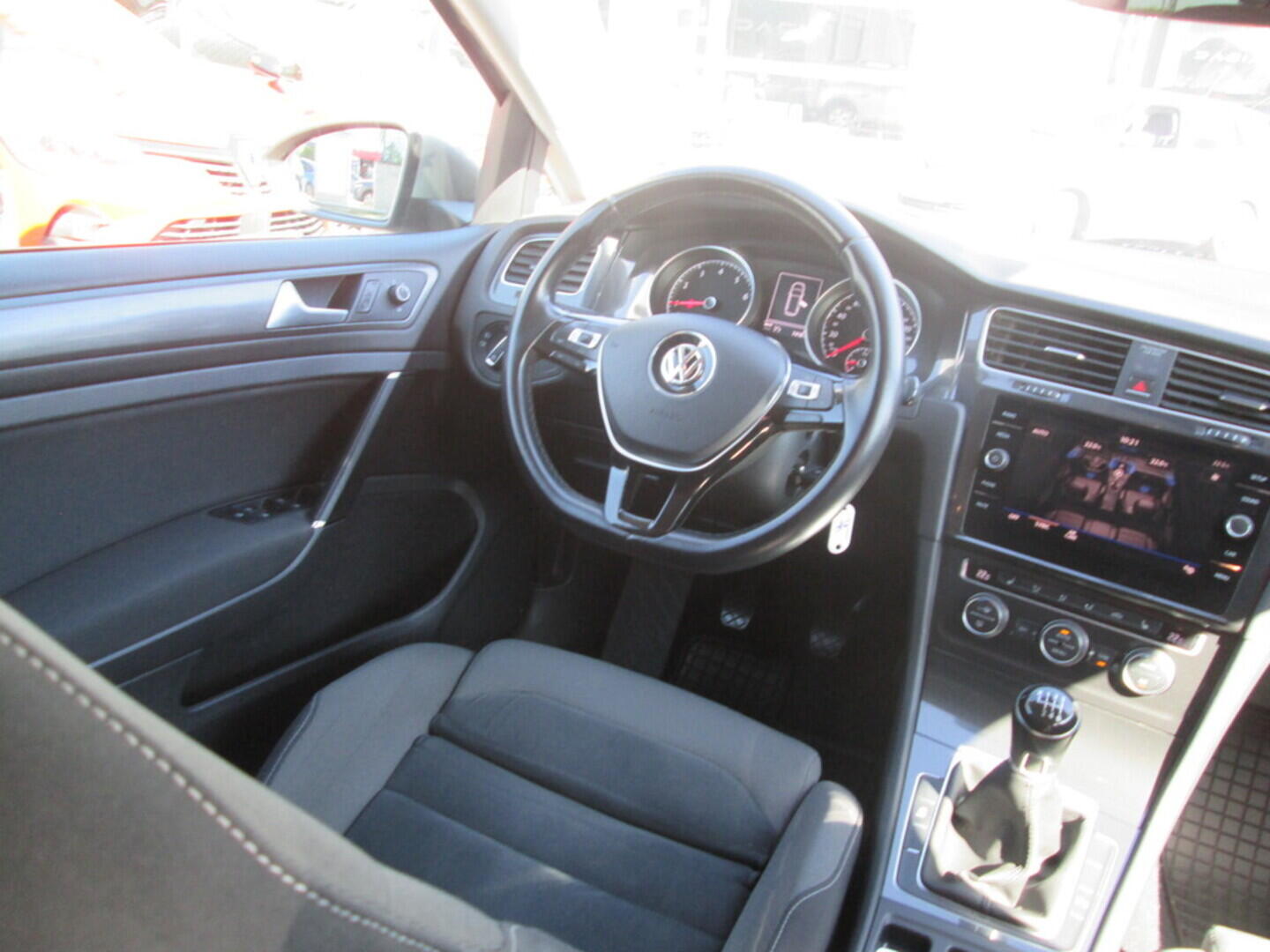 OZ190V01366_29.webp_GOLF Comfortline 1.0 TSI 81 kW manuál