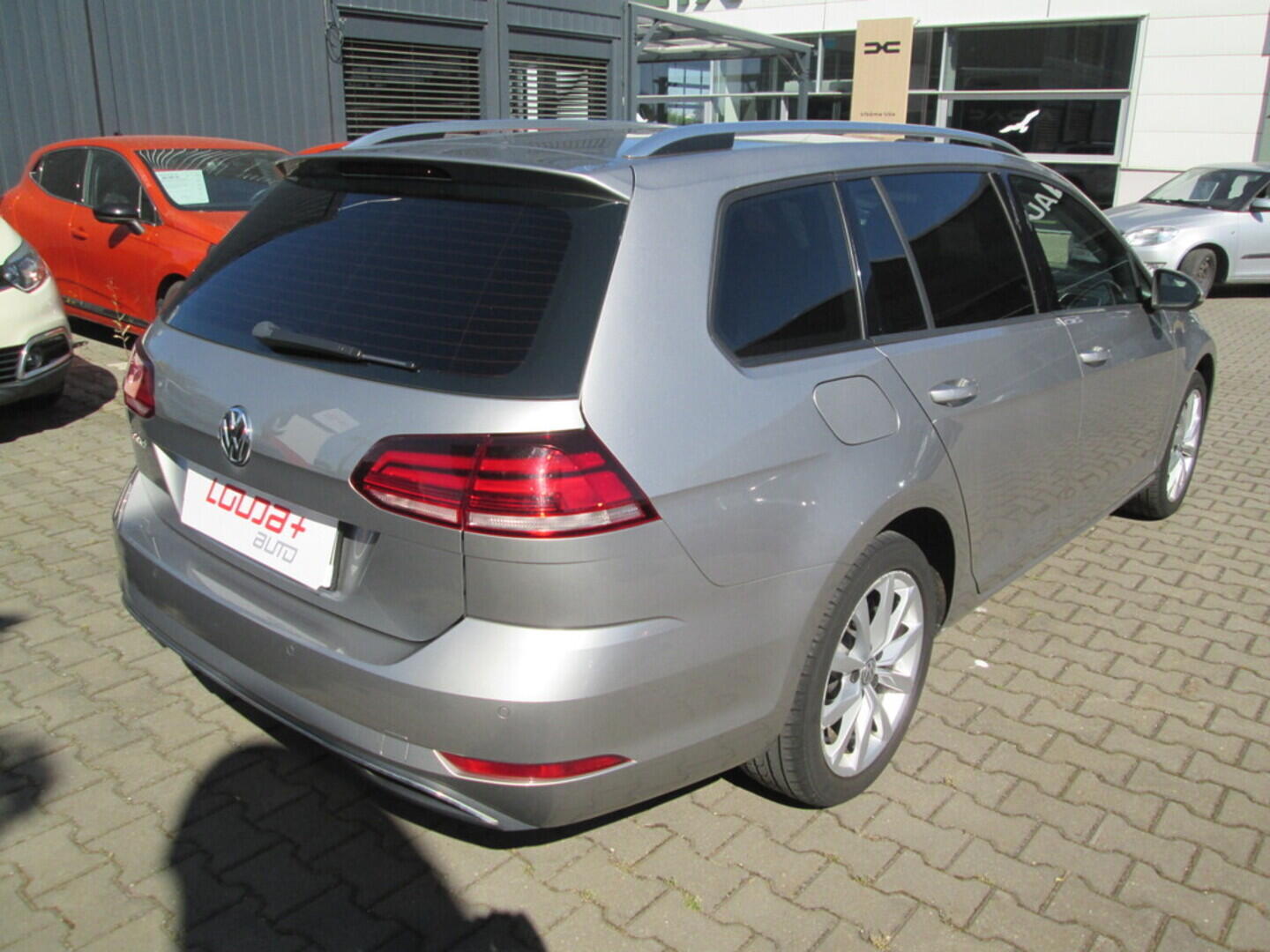 OZ190V01366_31.webp_GOLF Comfortline 1.0 TSI 81 kW manuál