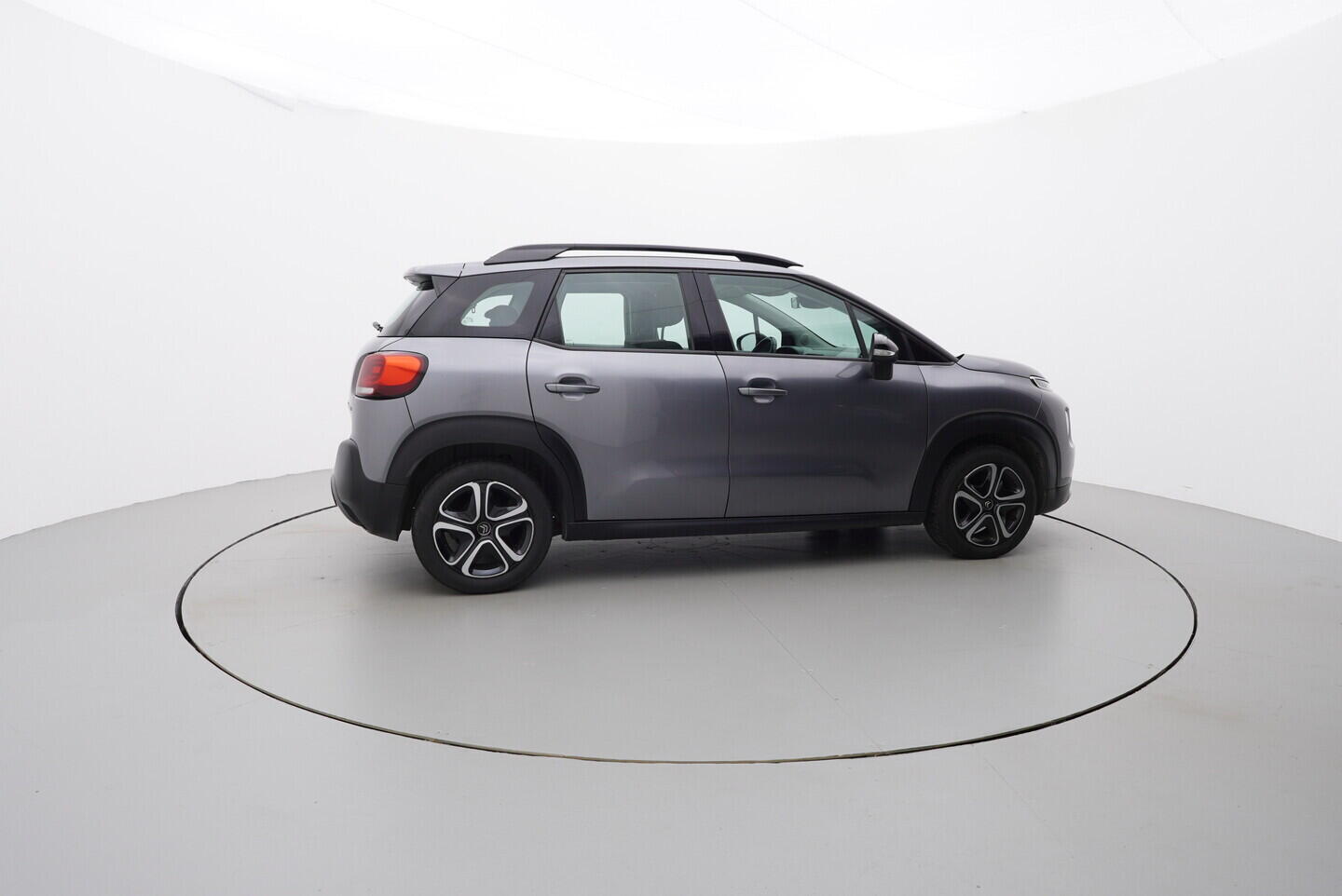 OZ190V01381_15.webp_C3 AIRCROSS  1.2  60 kW manuál