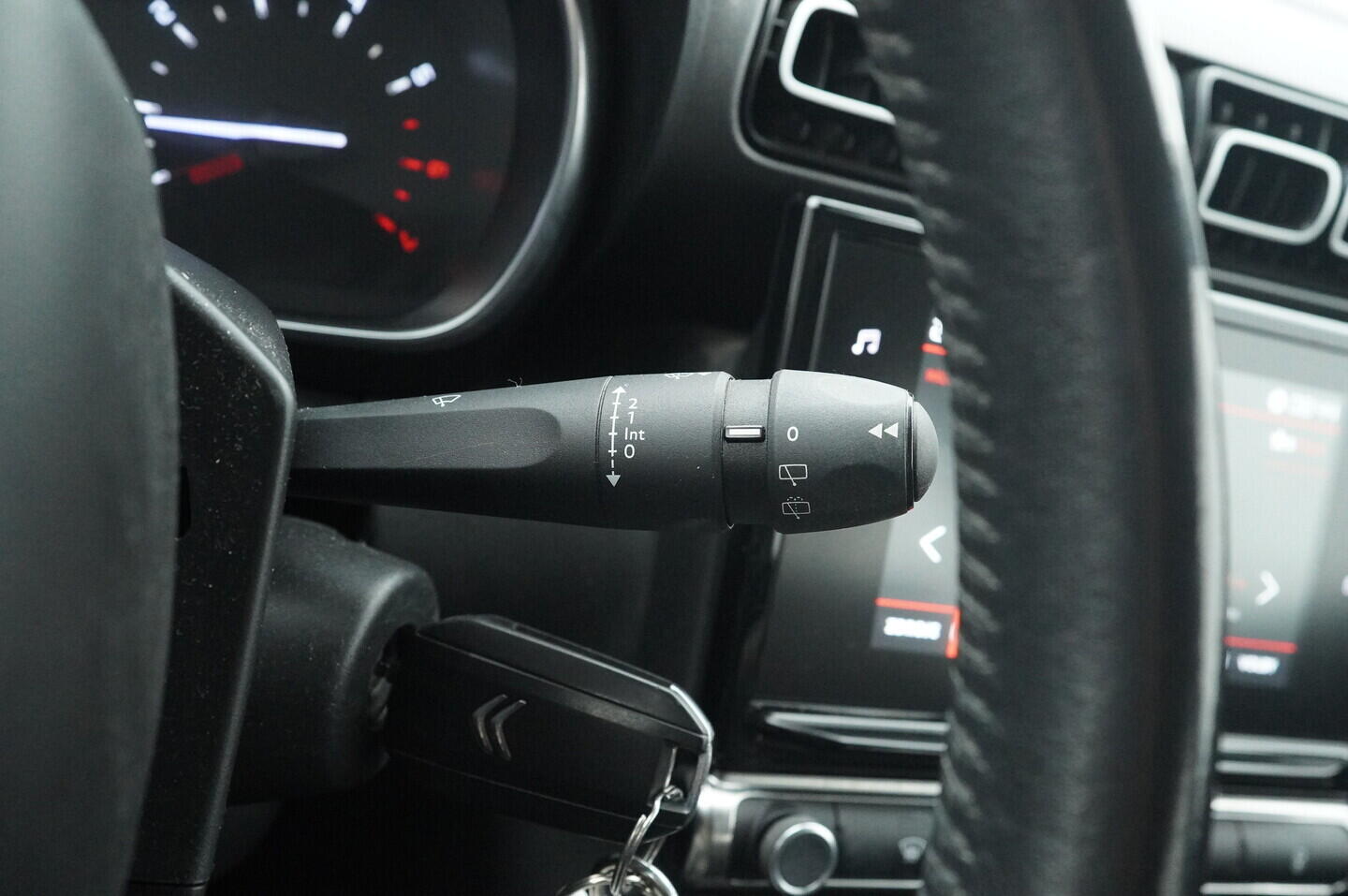 OZ190V01381_24.webp_C3 AIRCROSS  1.2  60 kW manuál