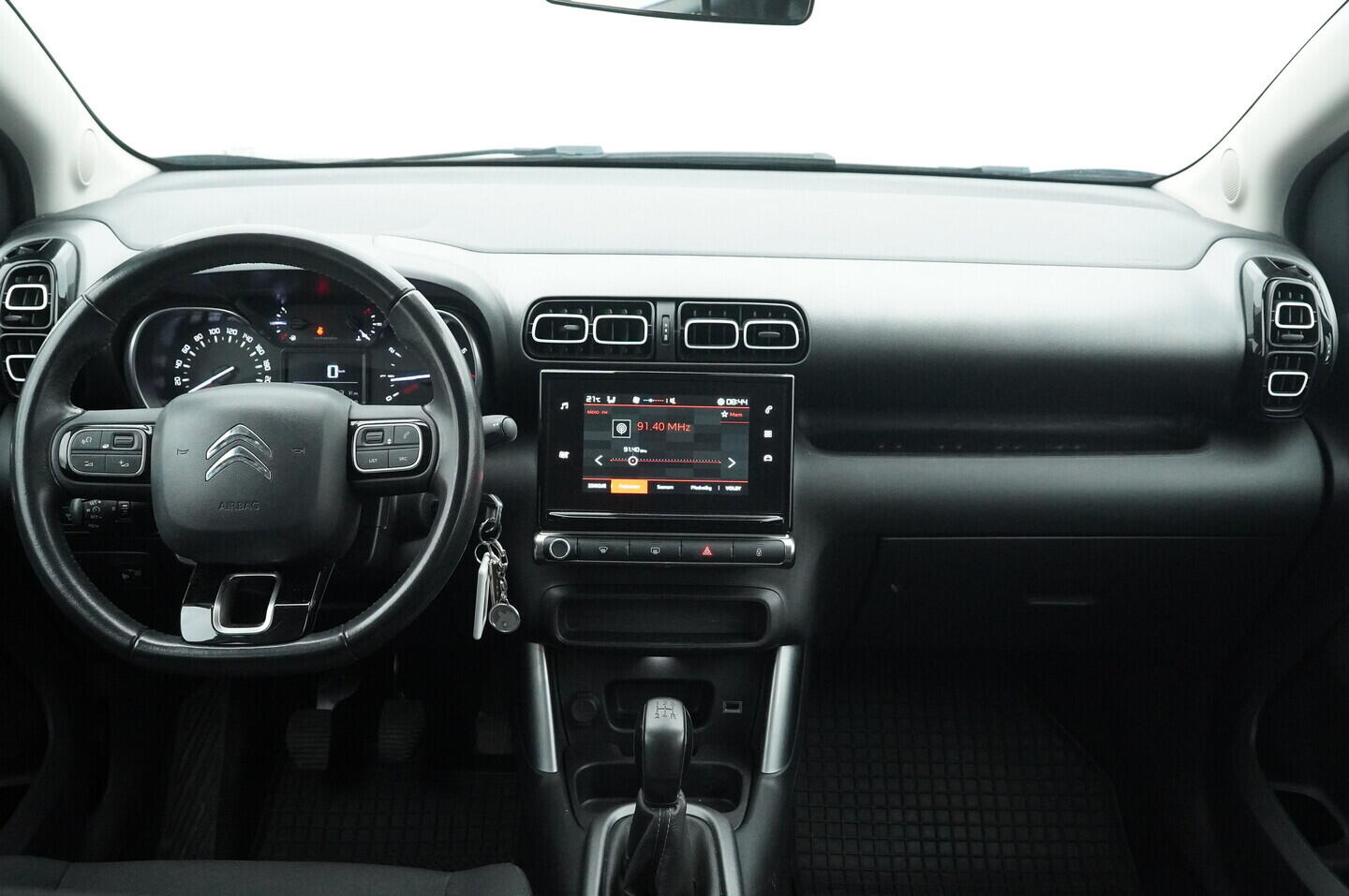 OZ190V01381_25.webp_C3 AIRCROSS  1.2  60 kW manuál