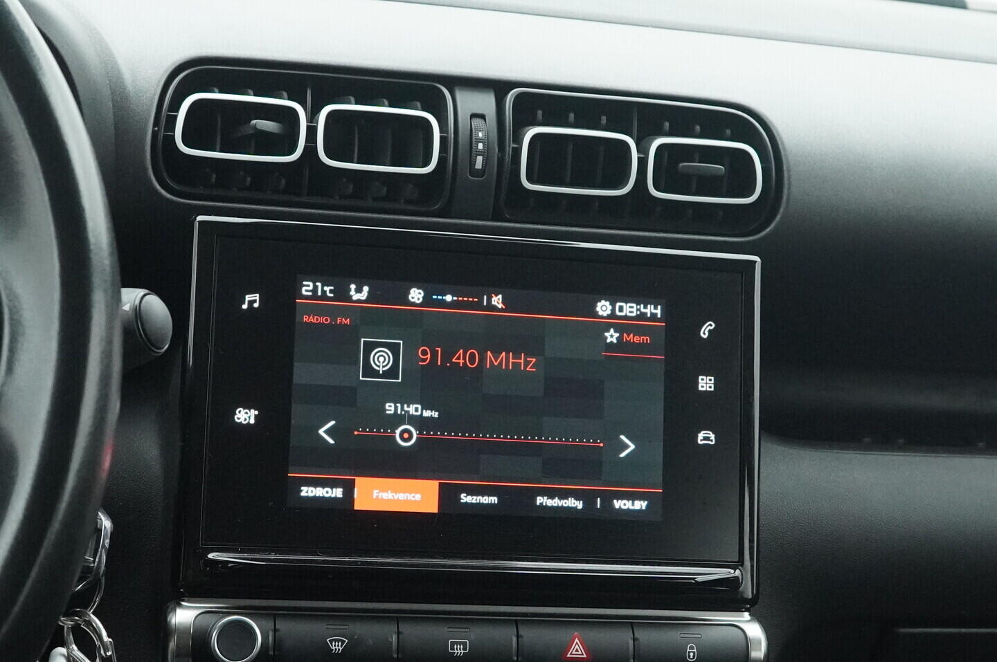 OZ190V01381_27.webp_C3 AIRCROSS  1.2  60 kW manuál