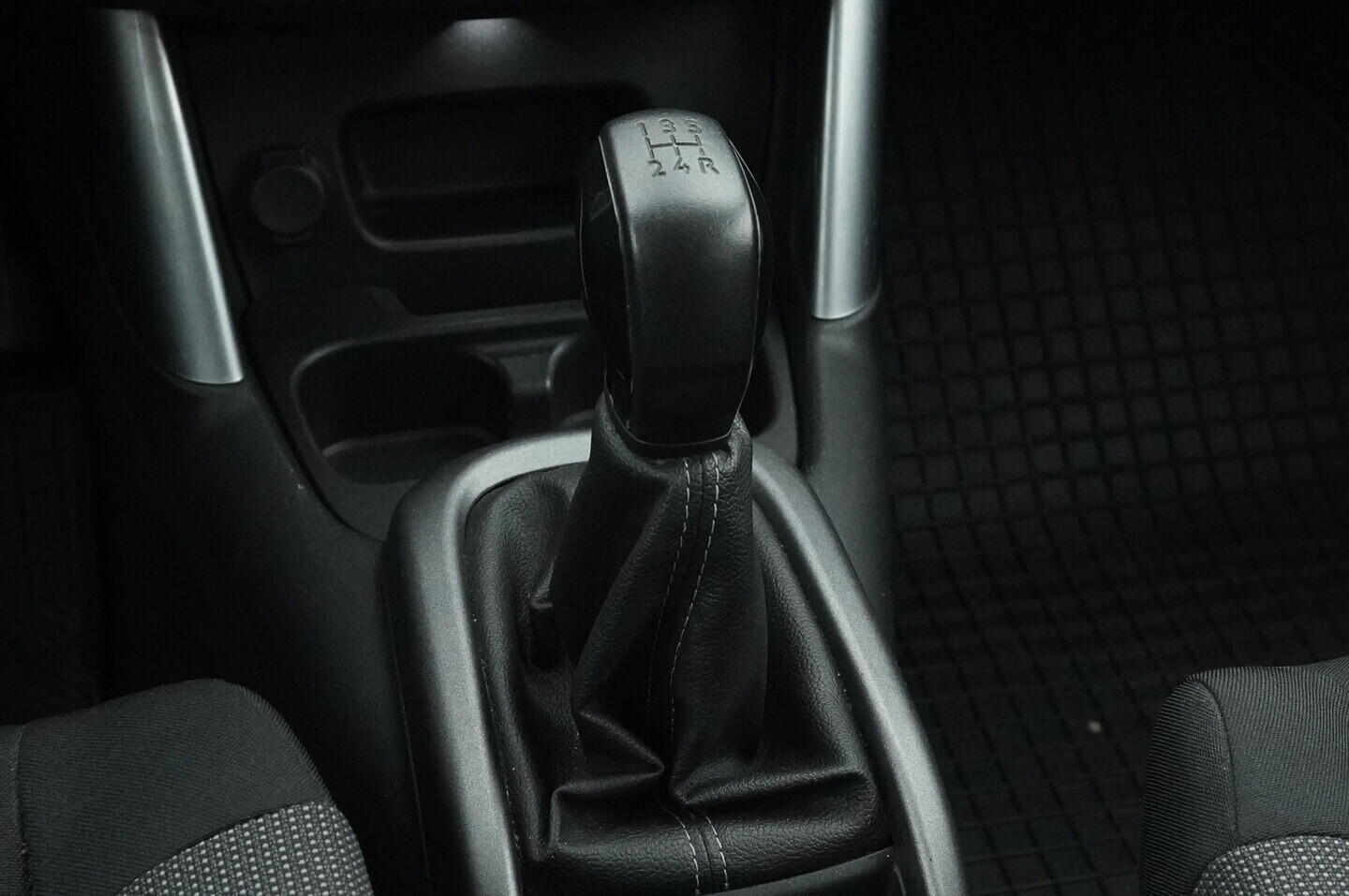 OZ190V01381_33.webp_C3 AIRCROSS  1.2  60 kW manuál