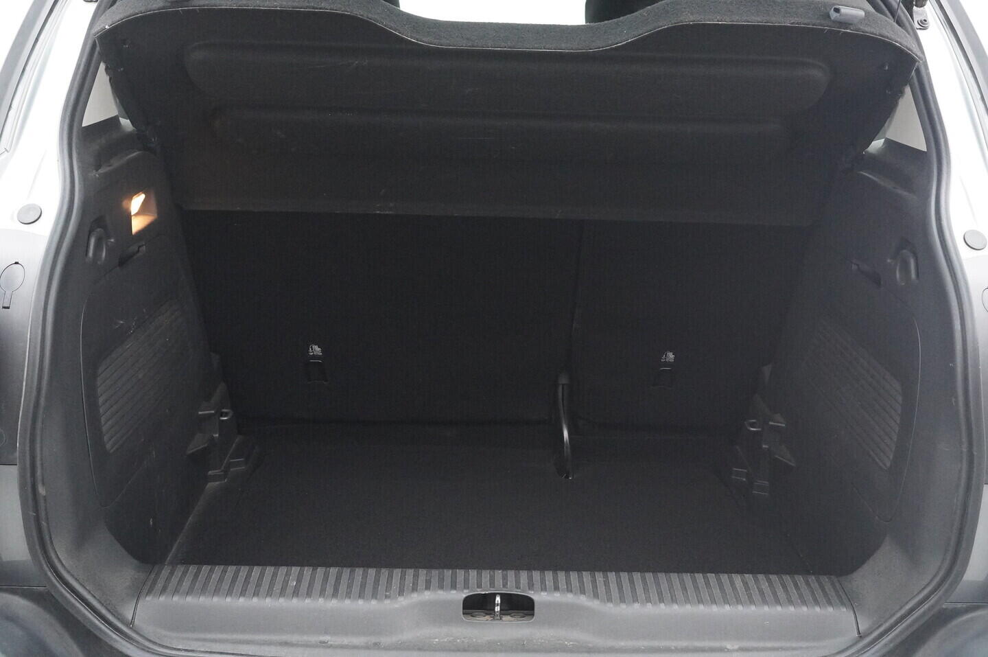 OZ190V01381_37.webp_C3 AIRCROSS  1.2  60 kW manuál