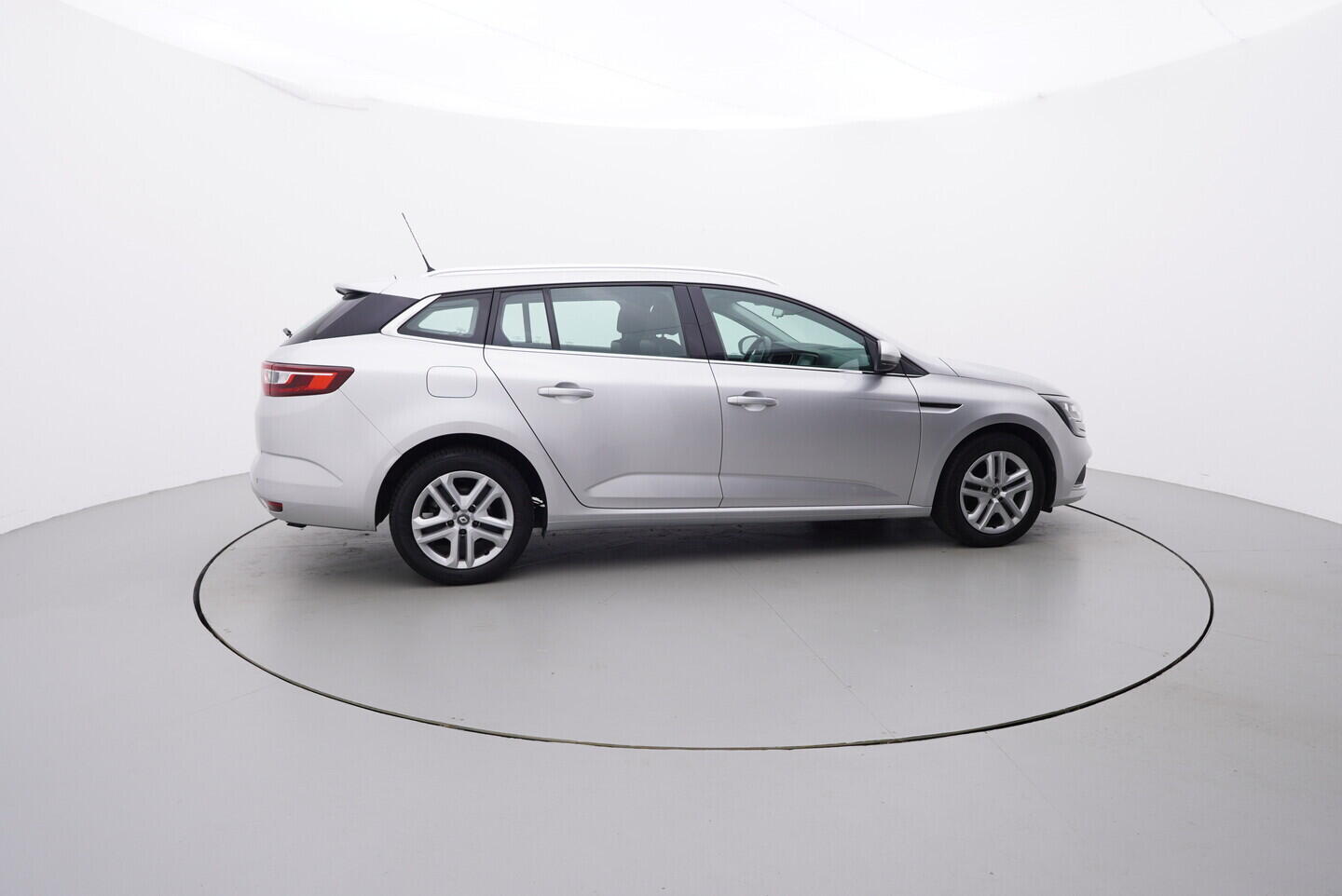 OZ190V01382_15.webp_MÉGANE Business 1.5 DCI 85 kW automat, DPH