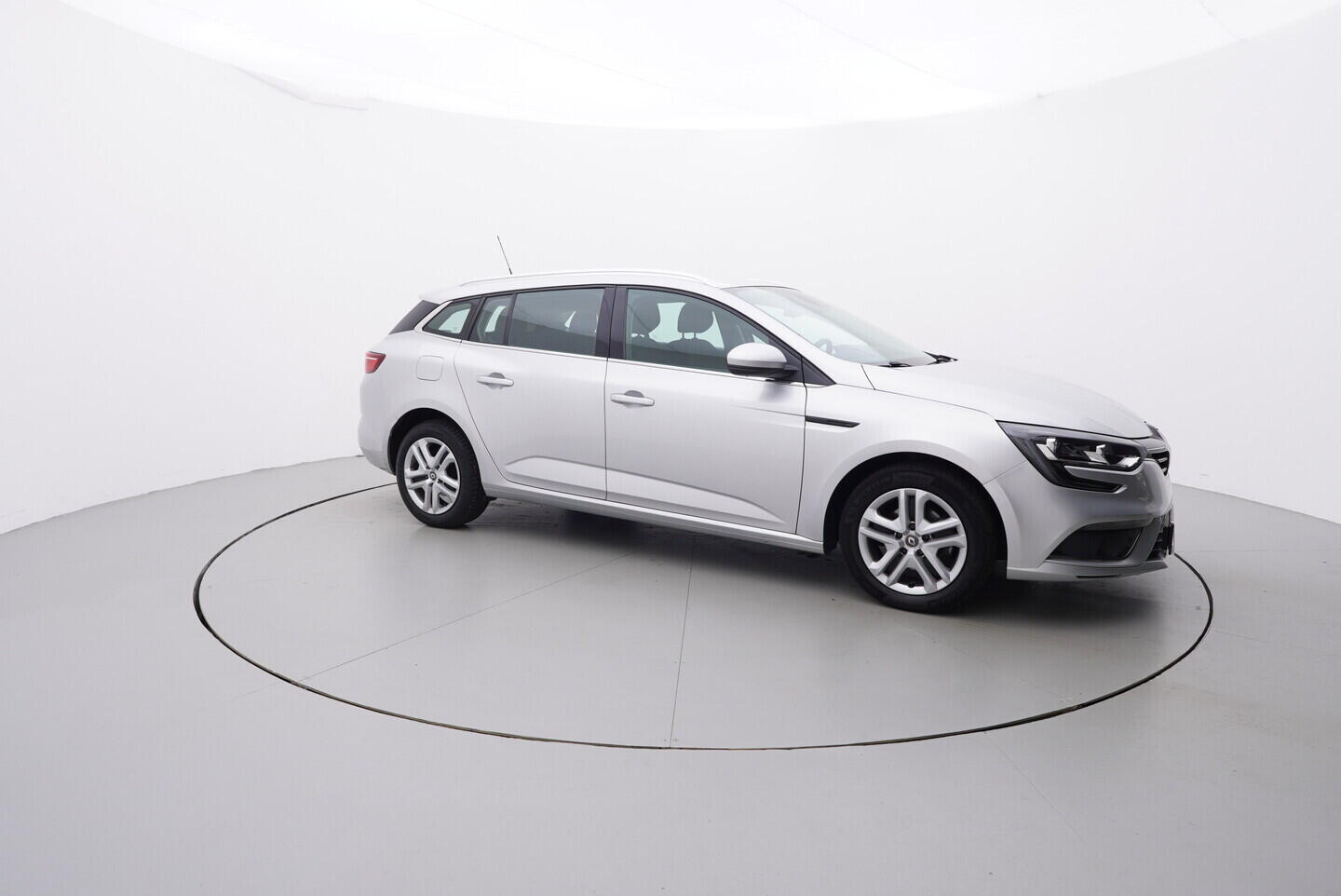 OZ190V01382_16.webp_MÉGANE Business 1.5 DCI 85 kW automat, DPH