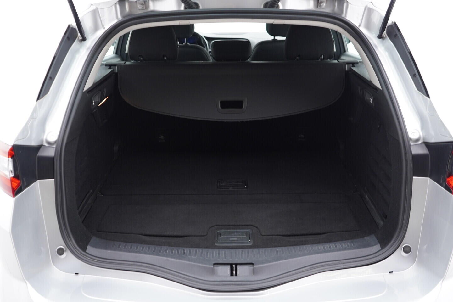 OZ190V01382_39.webp_MÉGANE Business 1.5 DCI 85 kW automat, DPH