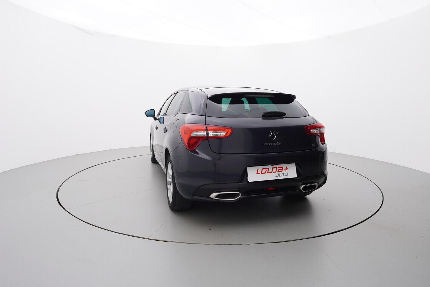 OZ190V01383_13.webp_DS5  2.0  133 kW automat