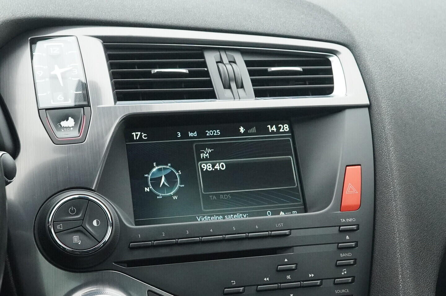 OZ190V01383_27.webp_DS5  2.0  133 kW automat