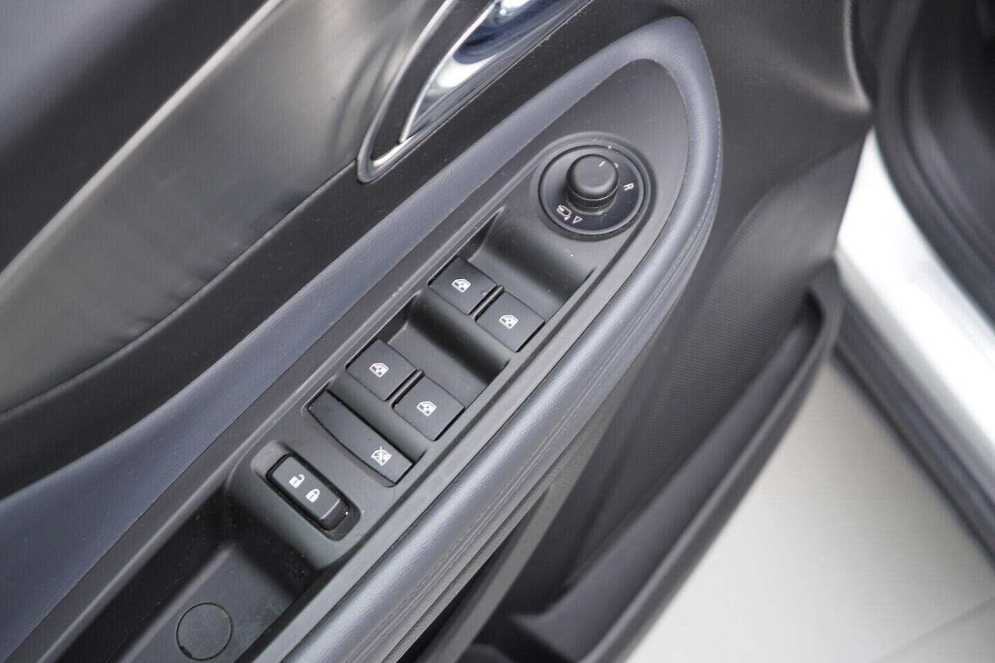 OZ190V01384_20.webp_MOKKA Cosmo 1.7  96 kW automat