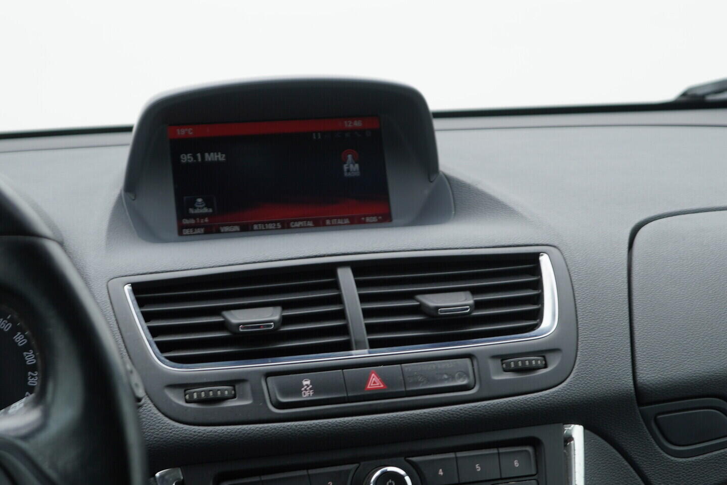 OZ190V01384_28.webp_MOKKA Cosmo 1.7  96 kW automat