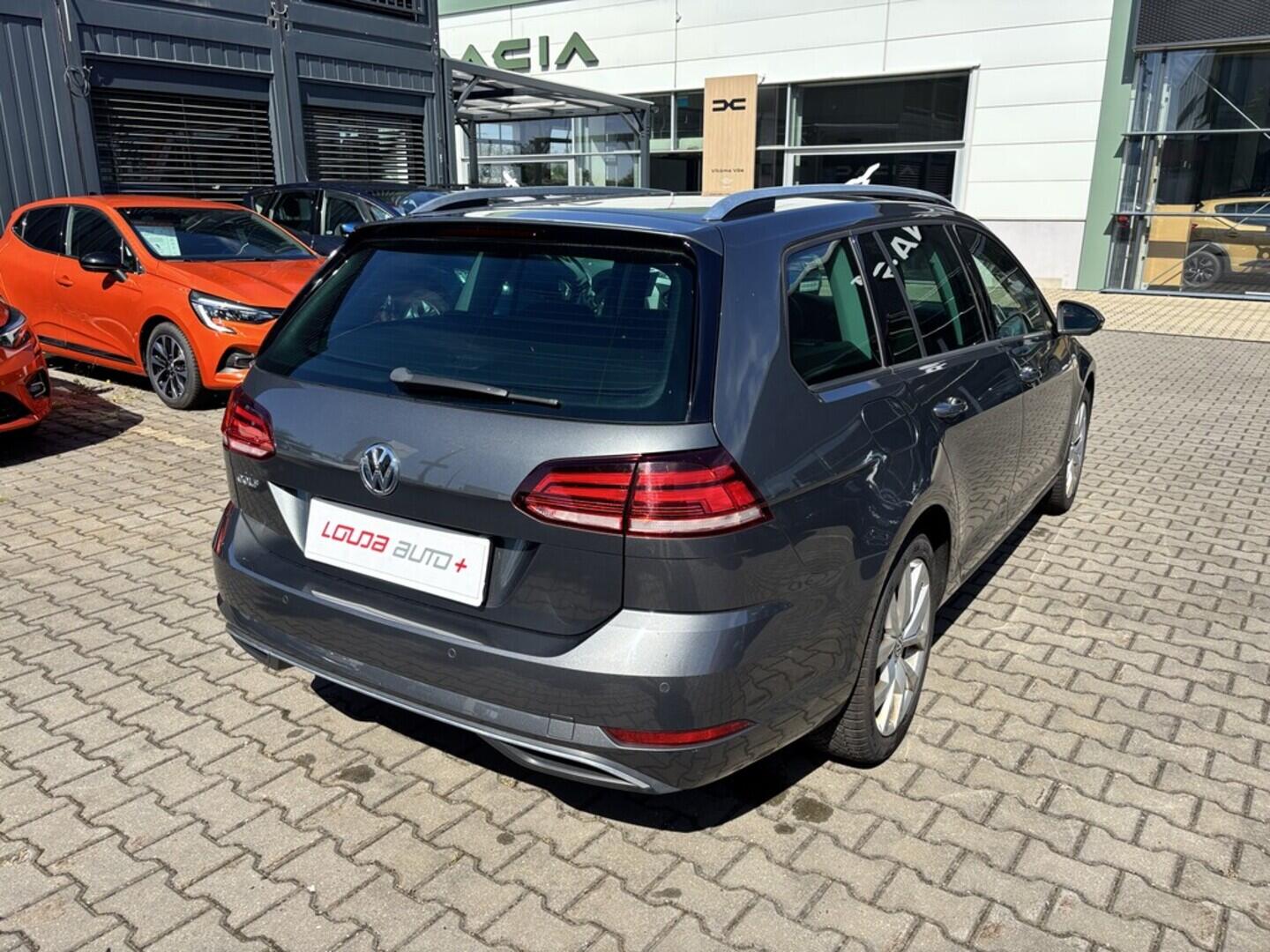 OZ190V01390_14.webp_GOLF VARIANT Comfortline 1.0 TSI 81 kW manuál