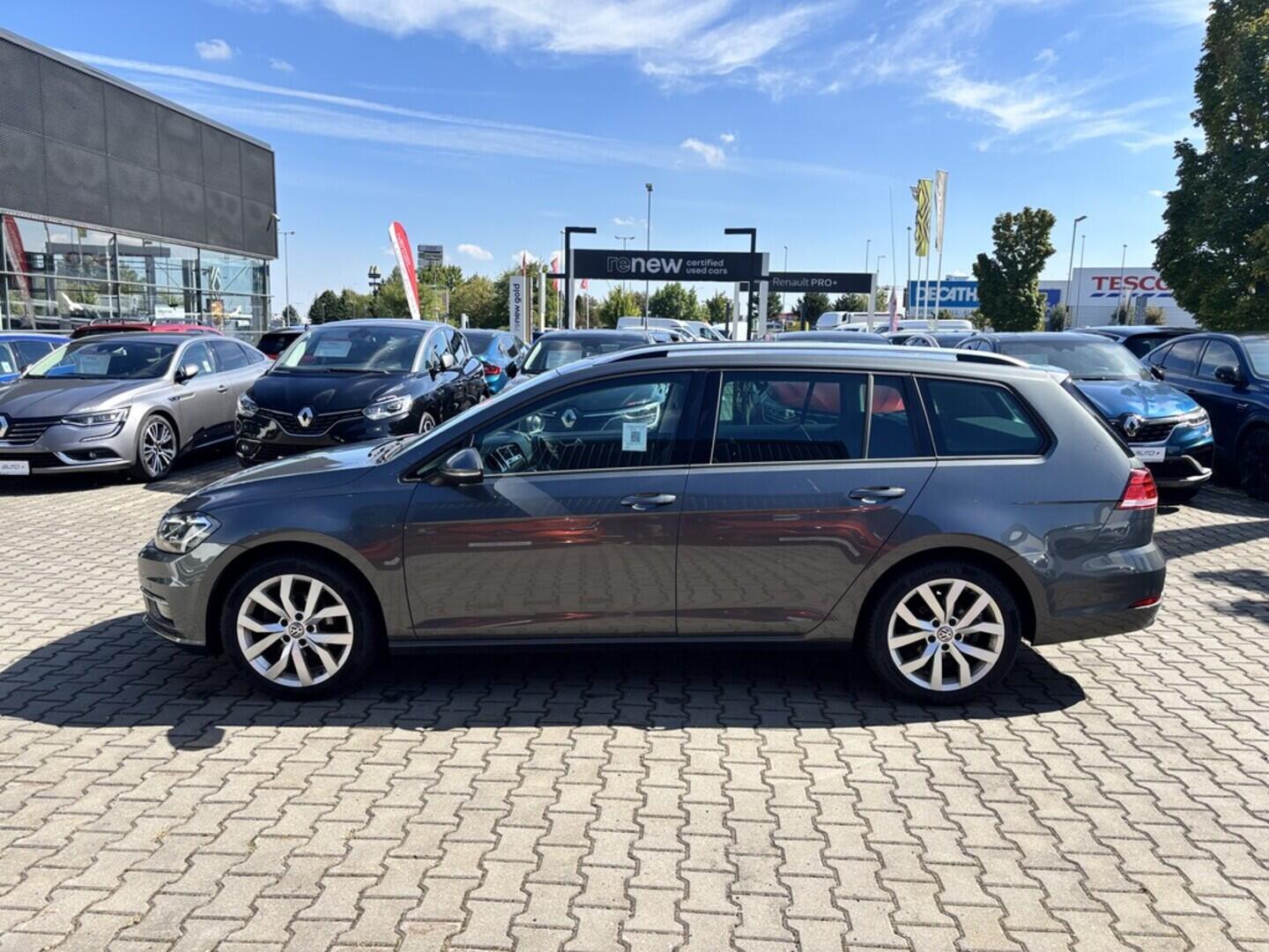 OZ190V01390_17.webp_GOLF VARIANT Comfortline 1.0 TSI 81 kW manuál