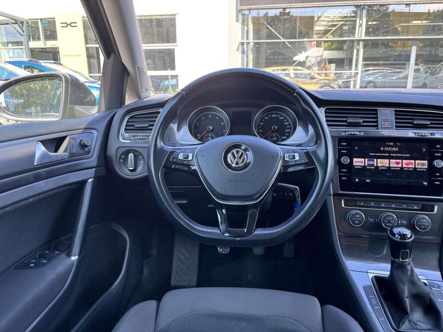 OZ190V01390_25.webp_GOLF VARIANT Comfortline 1.0 TSI 81 kW manuál
