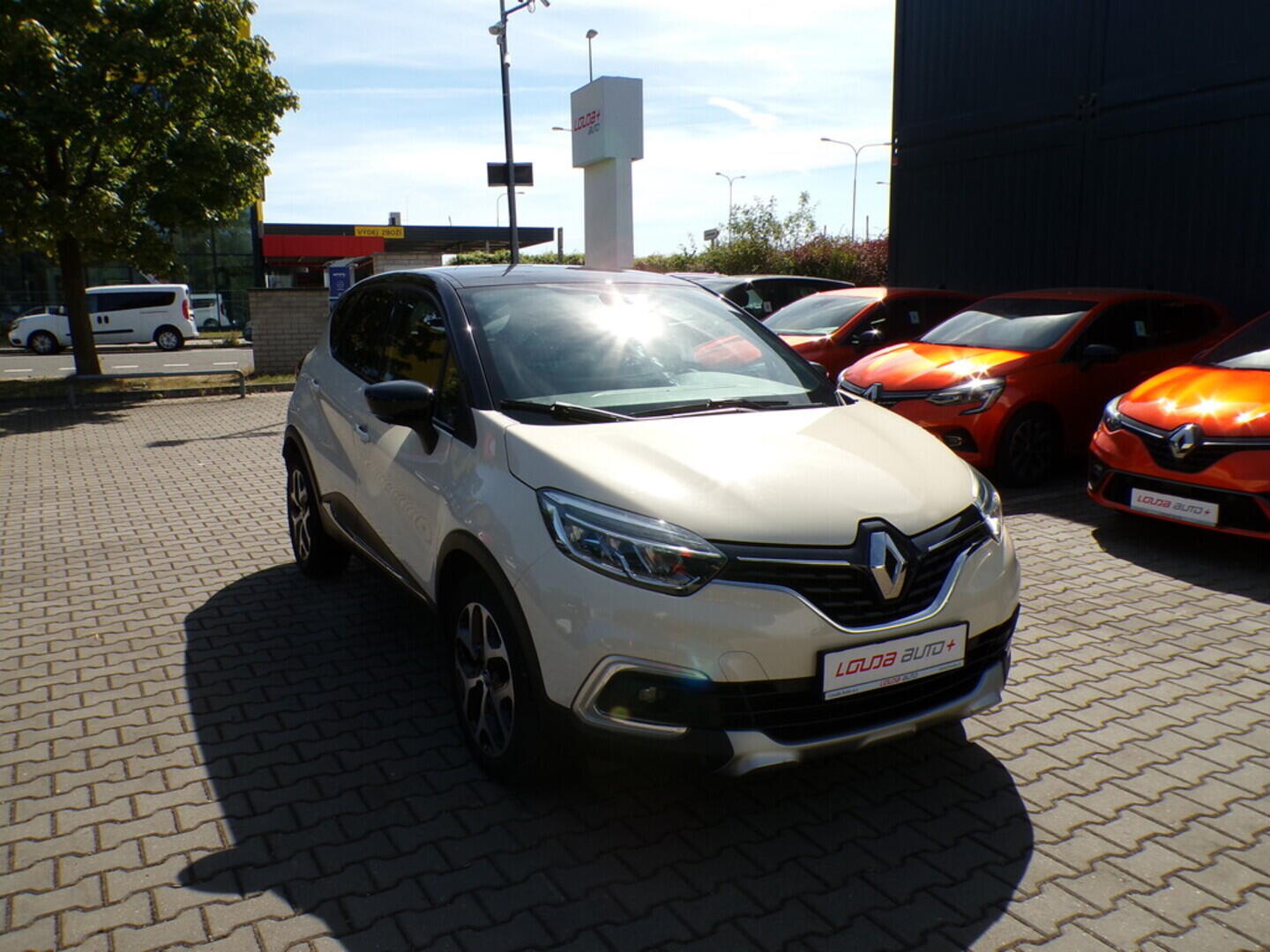 OZ190V01391_12.webp_CAPTUR Initiale 1.2 TCe 87 kW manuál