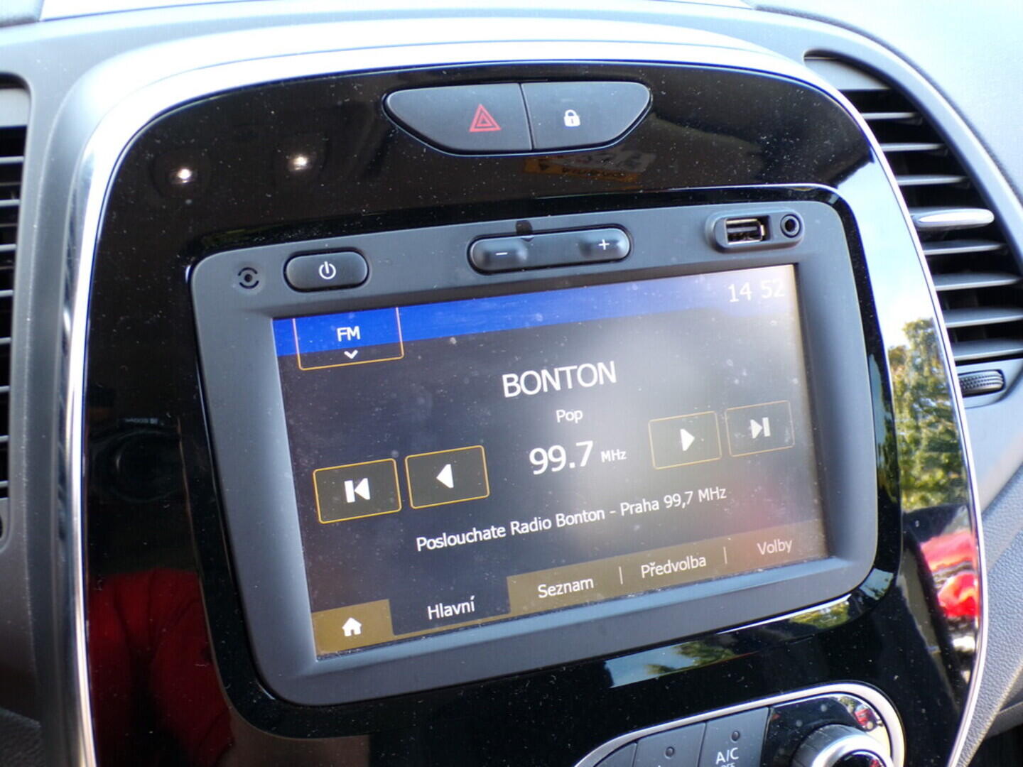 OZ190V01391_34.webp_CAPTUR Initiale 1.2 TCe 87 kW manuál