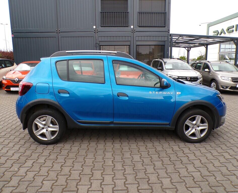 OZ190V01396_13.webp_SANDERO Stepway 0.9  66 kW manuál