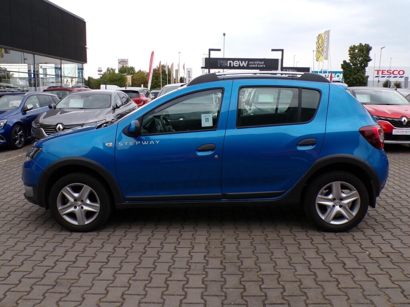 OZ190V01396_17.webp_SANDERO Stepway 0.9  66 kW manuál