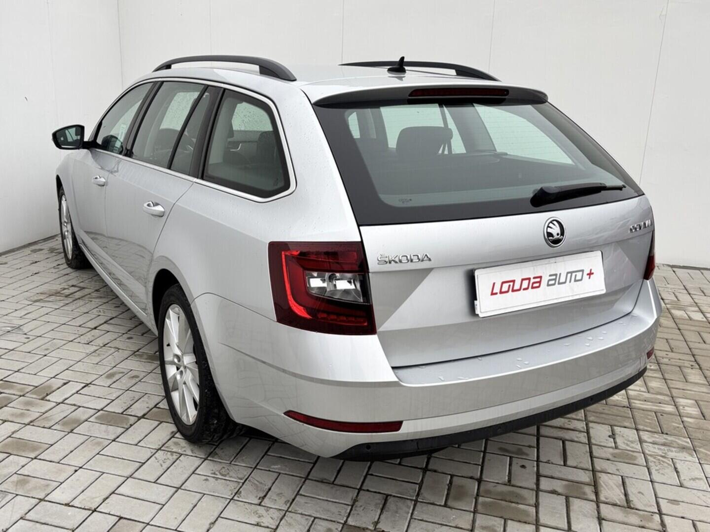 OZ190V01405_16.webp_OCTAVIA Style Plus 2.0 TDI 110 kW automat