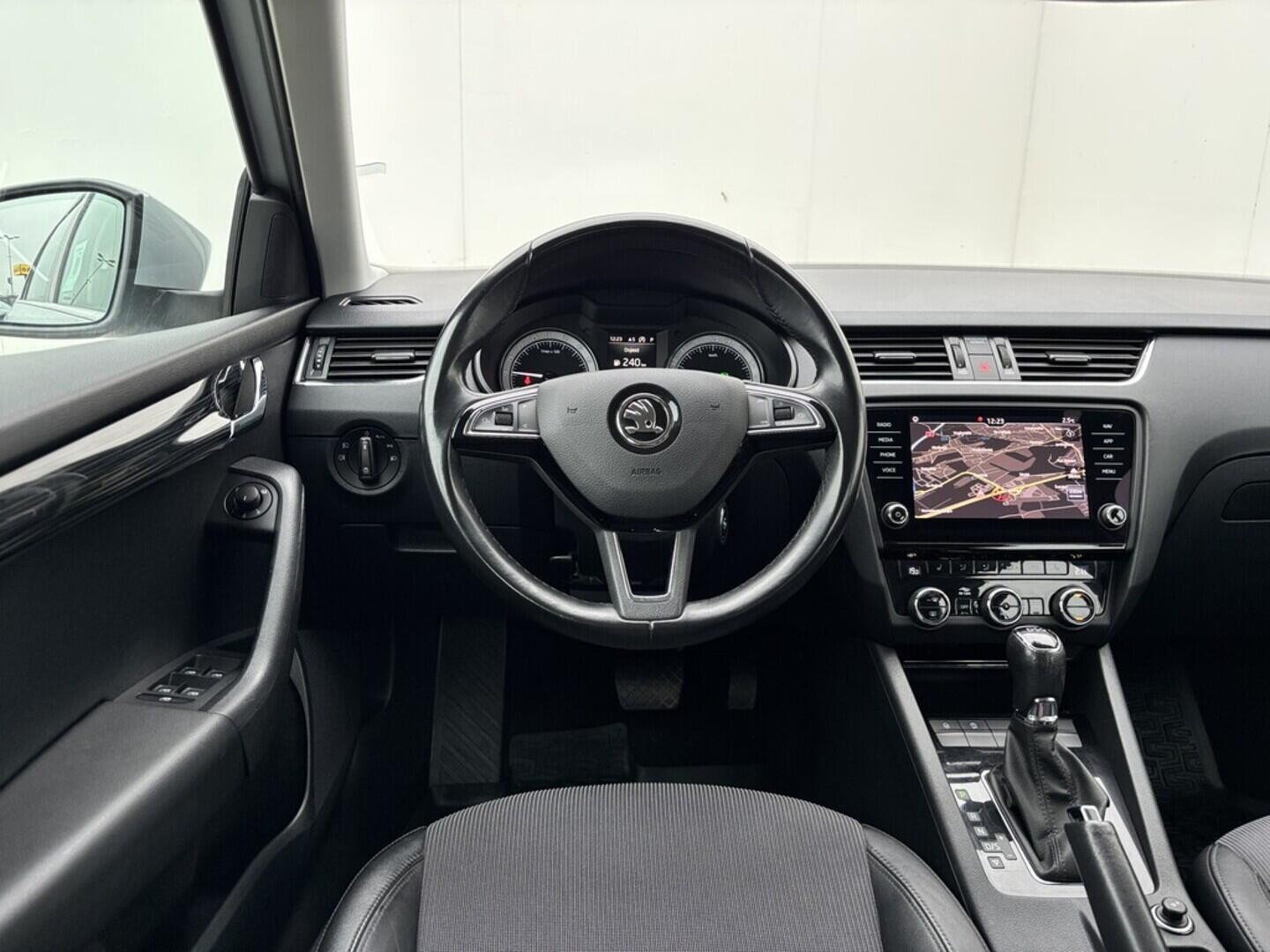 OZ190V01405_23.webp_OCTAVIA Style Plus 2.0 TDI 110 kW automat