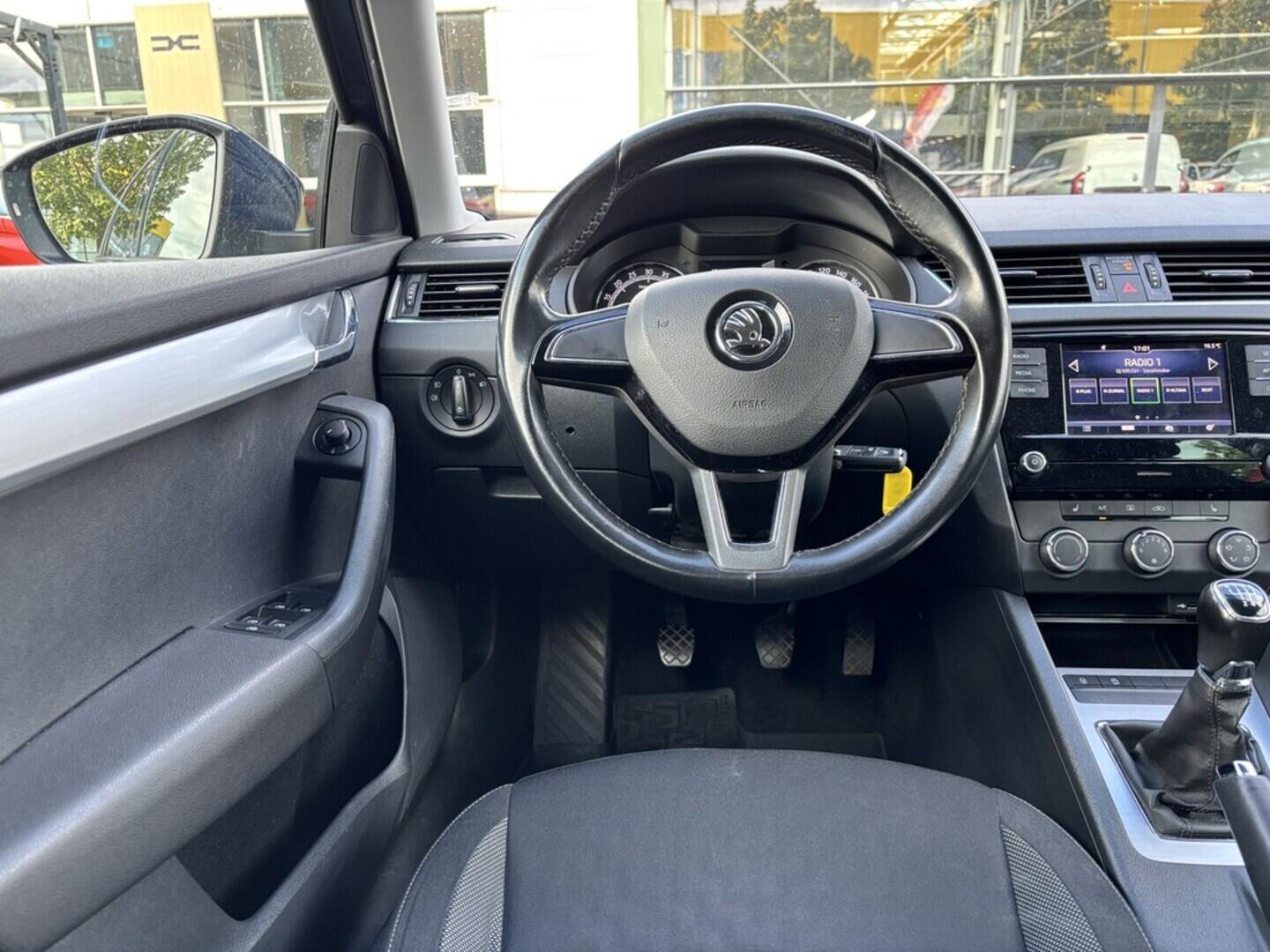 OZ190V01416_22.webp_OCTAVIA Active 2.0 TDI 110 kW manuál