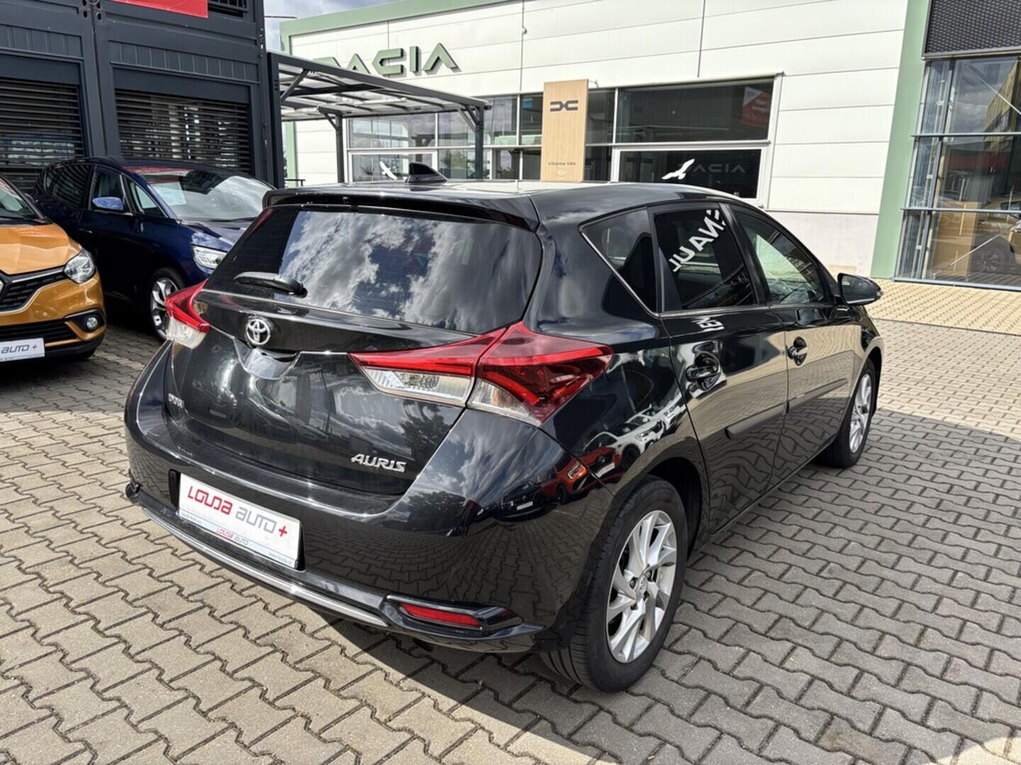 OZ190V01418_14.webp_AURIS  1.6 16V 97 kW manuál
