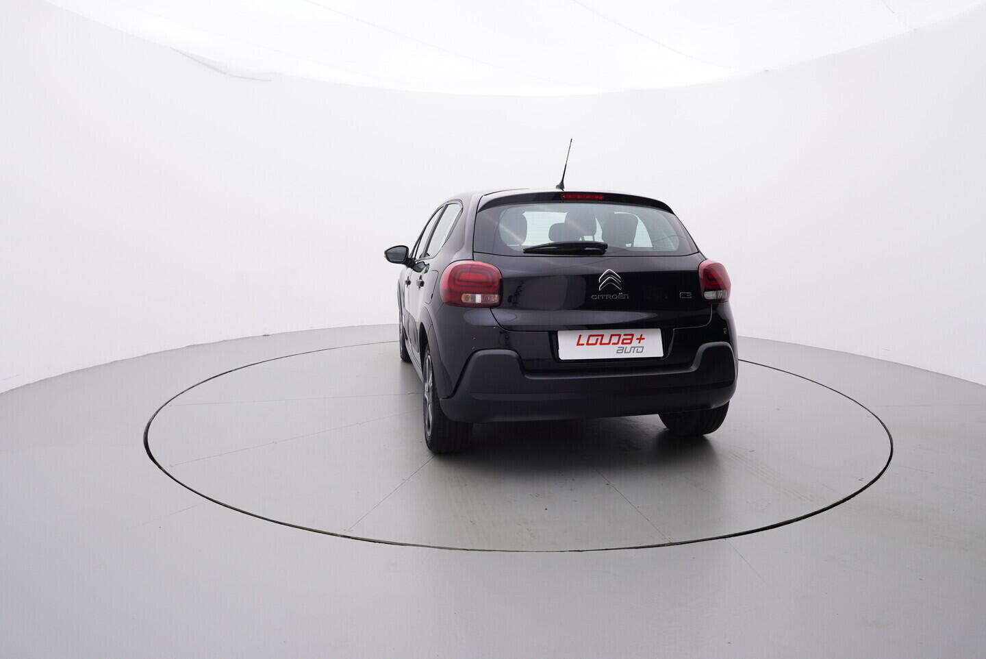 OZ190V01428_13.webp_C3 FEEL Black Edition 1.2  60 kW manuál, DPH