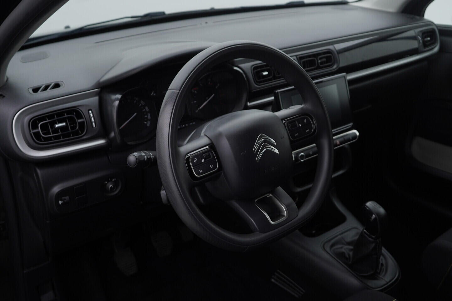 OZ190V01428_21.webp_C3 FEEL Black Edition 1.2  60 kW manuál, DPH