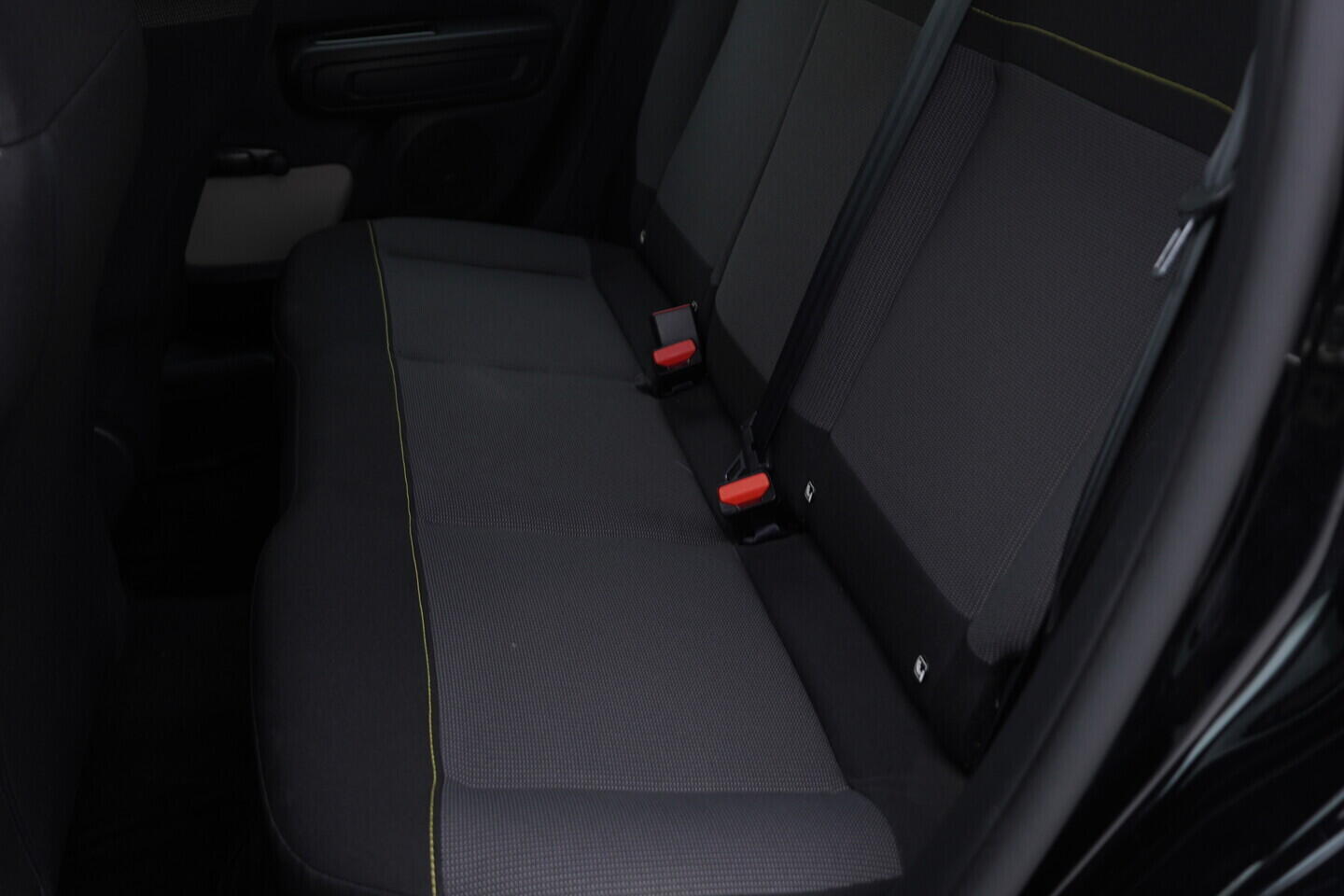 OZ190V01428_28.webp_C3 FEEL Black Edition 1.2  60 kW manuál, DPH