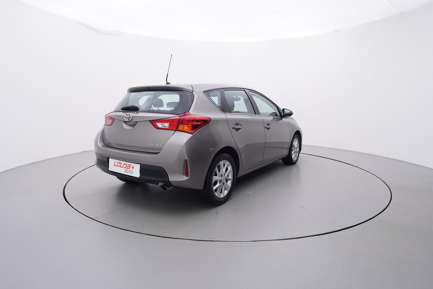 OZ190V01432_14.webp_AURIS Life+ 1.6  97 kW manuál