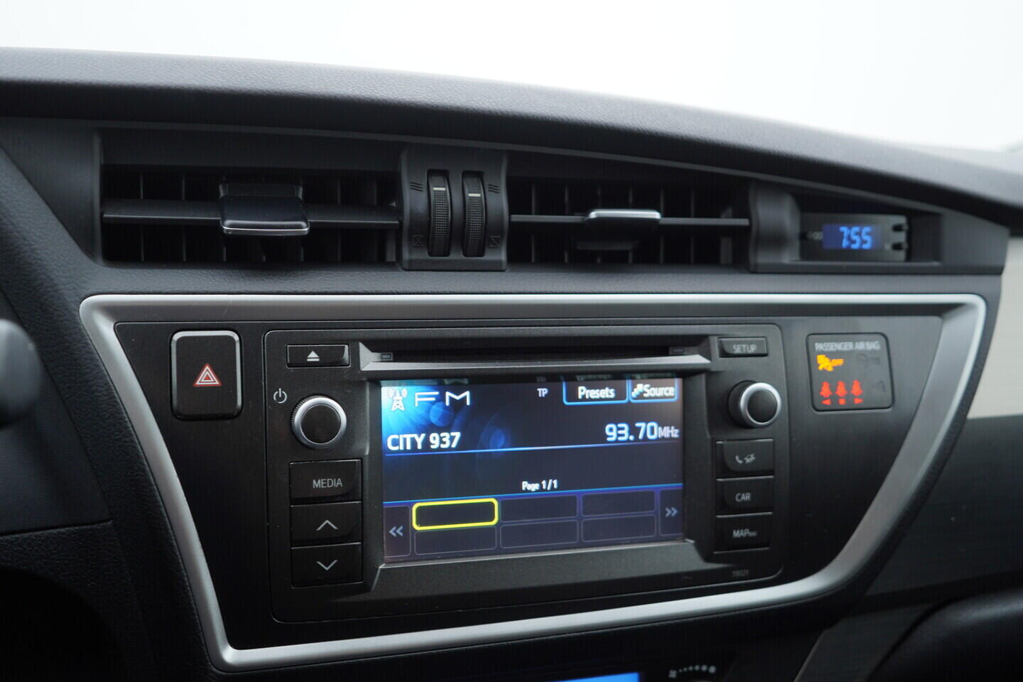 OZ190V01432_29.webp_AURIS Life+ 1.6  97 kW manuál