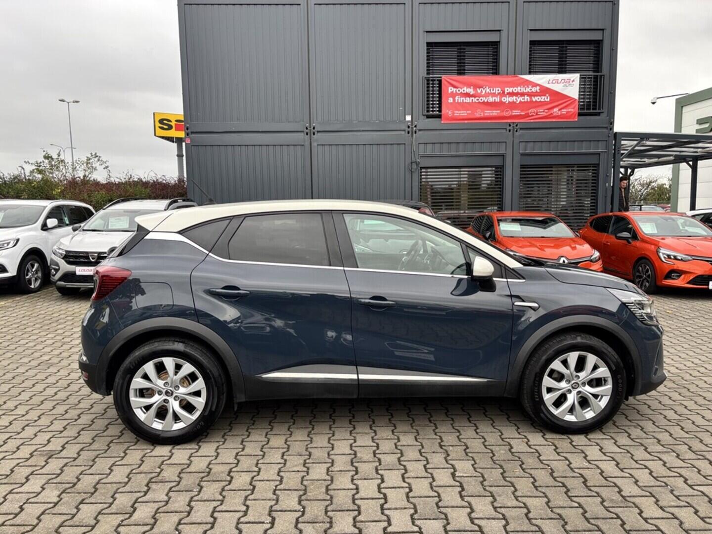 OZ190V01439_13.webp_CAPTUR Intens 1.0 TCe _ kW manuál