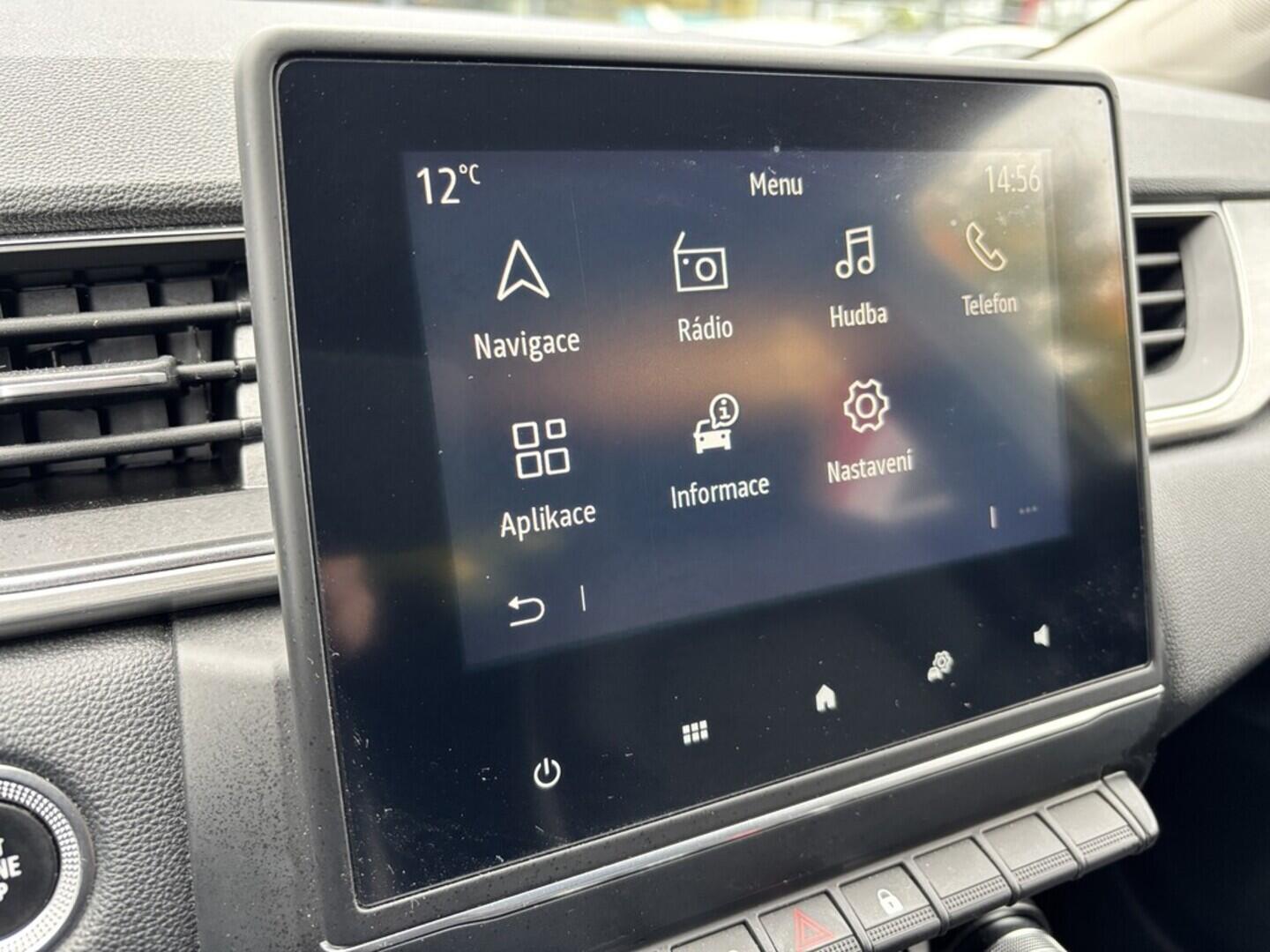 OZ190V01439_28.webp_CAPTUR Intens 1.0 TCe _ kW manuál