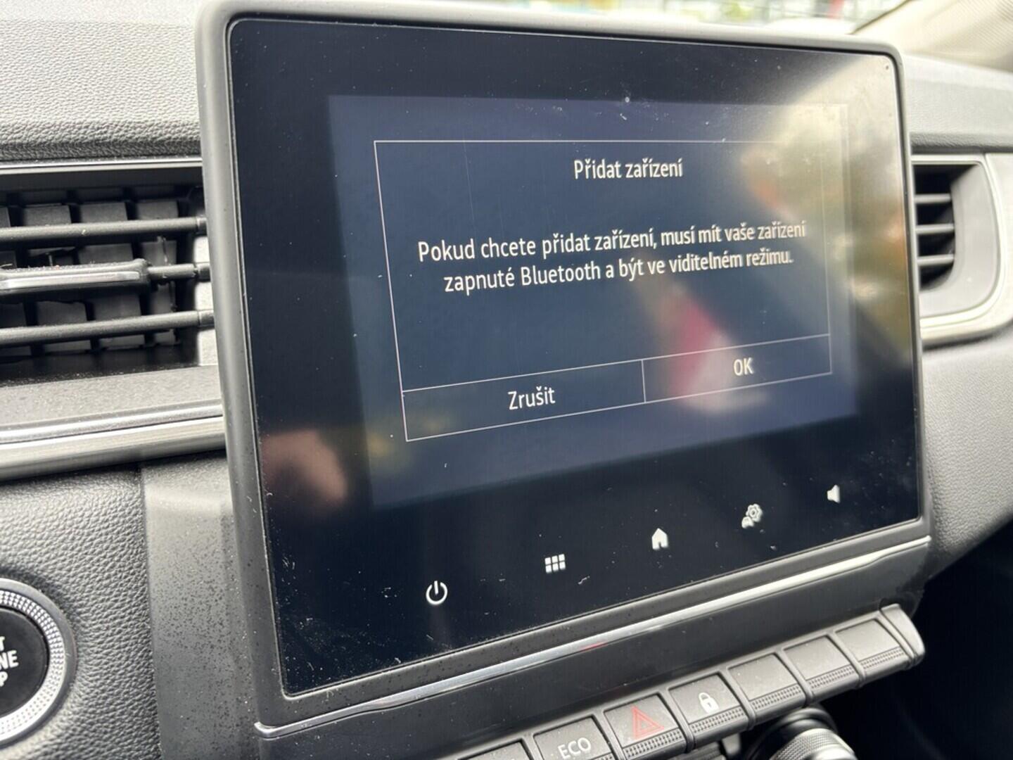 OZ190V01439_32.webp_CAPTUR Intens 1.0 TCe _ kW manuál