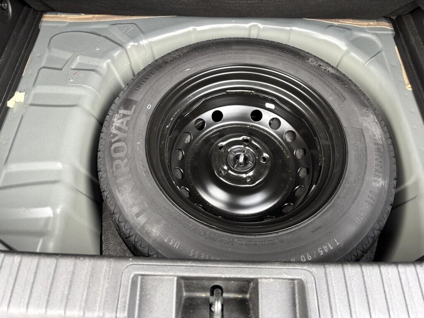 OZ190V01439_41.webp_CAPTUR Intens 1.0 TCe _ kW manuál