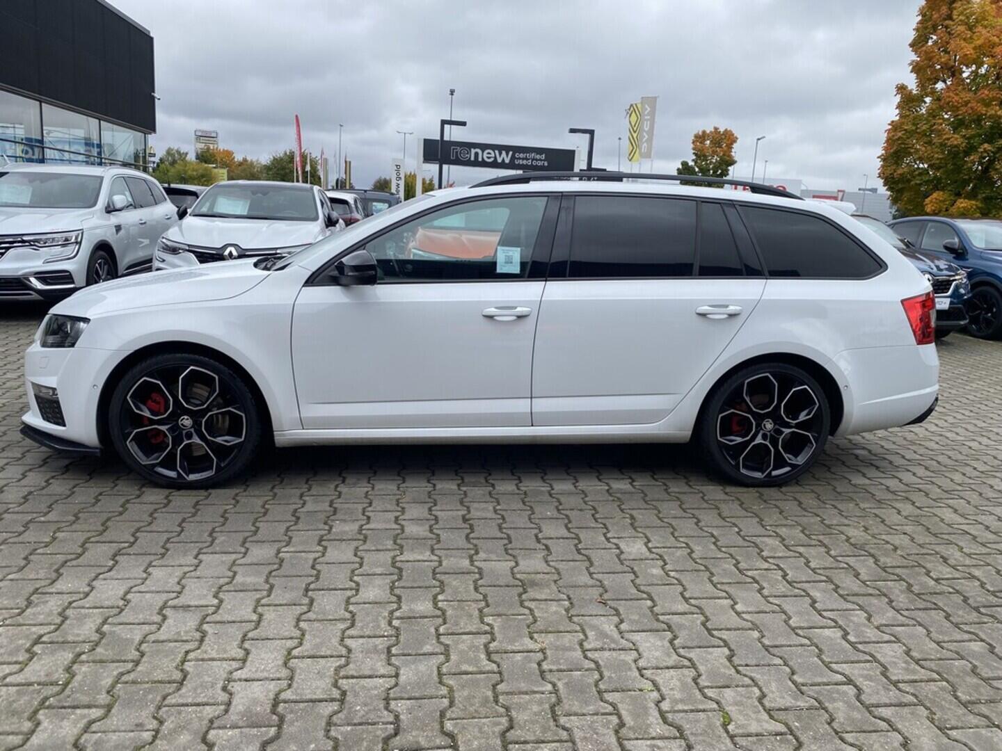 OZ190V01445_17.webp_OCTAVIA RS 230 2.0 TSI 169 kW manuál
