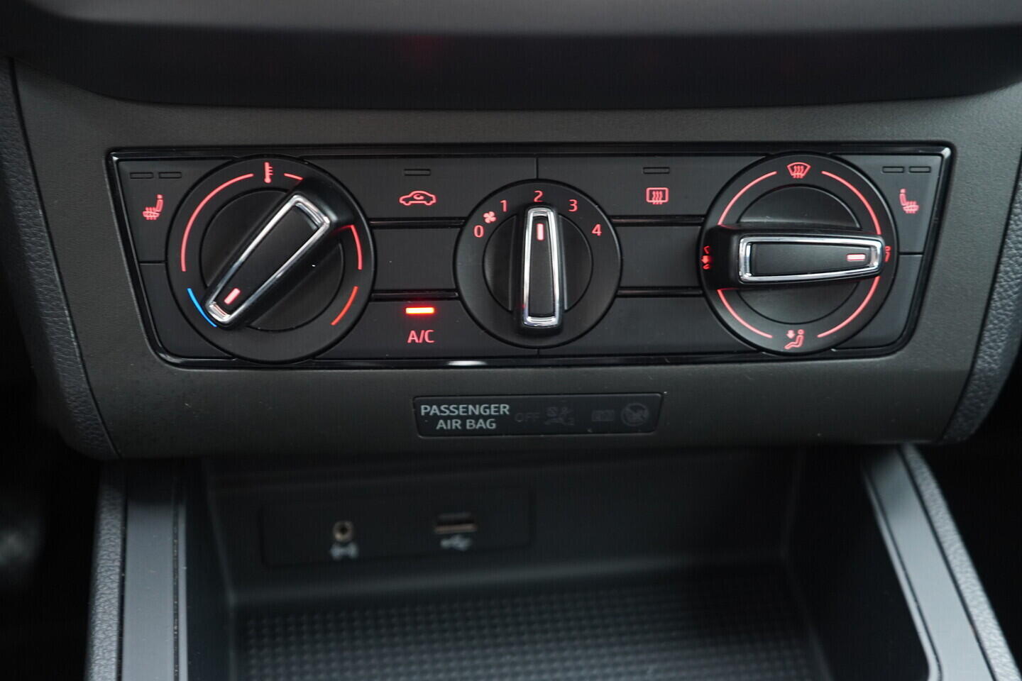 OZ190V01456_31.webp_IBIZA Style 1.0 TSI 70 kW manuál