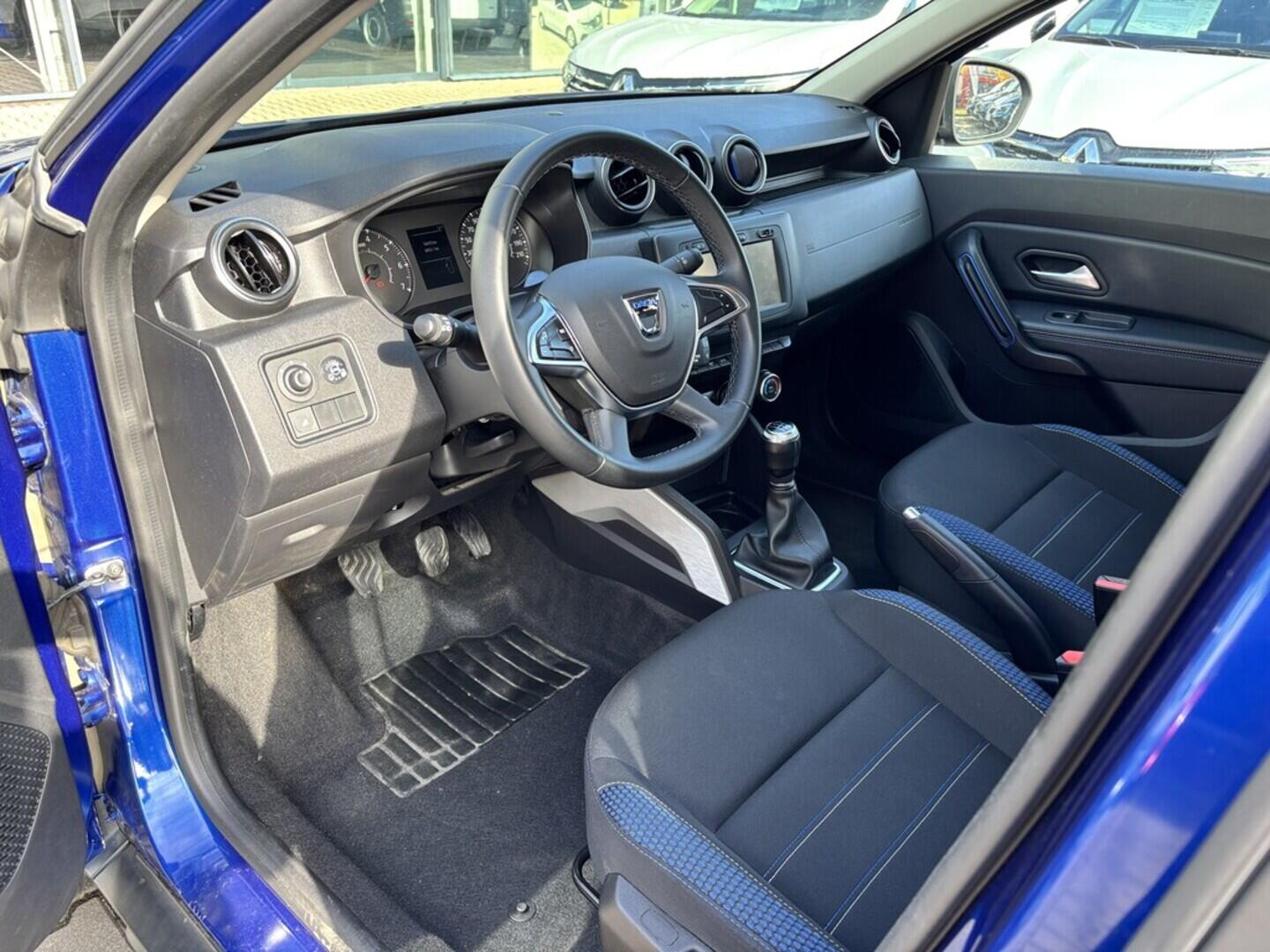 OZ190V01460_19.webp_DUSTER Celebration 1.0  74 kW manuál